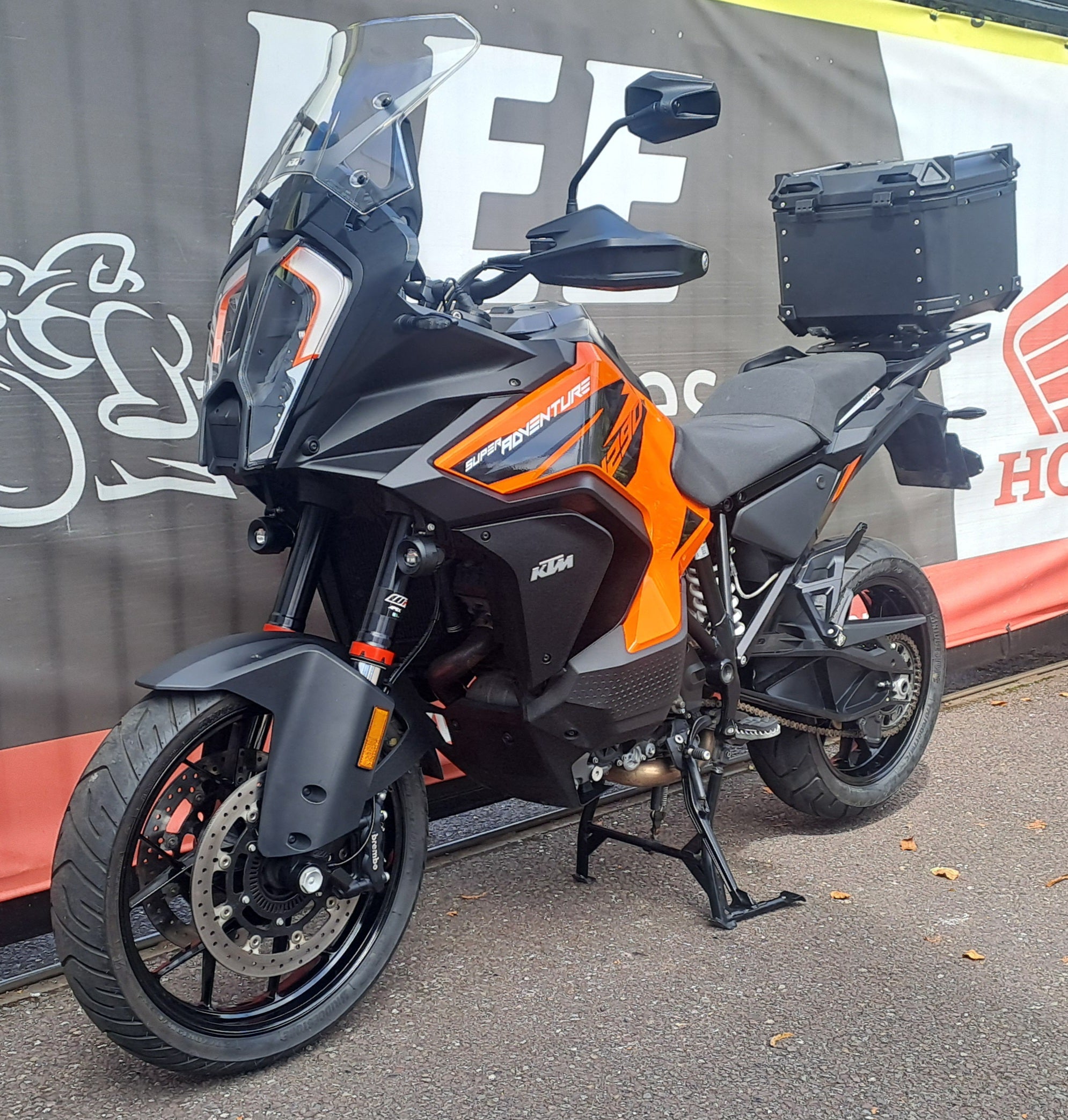 2021 KTM 1290 SUPER ADVENTURE image 3