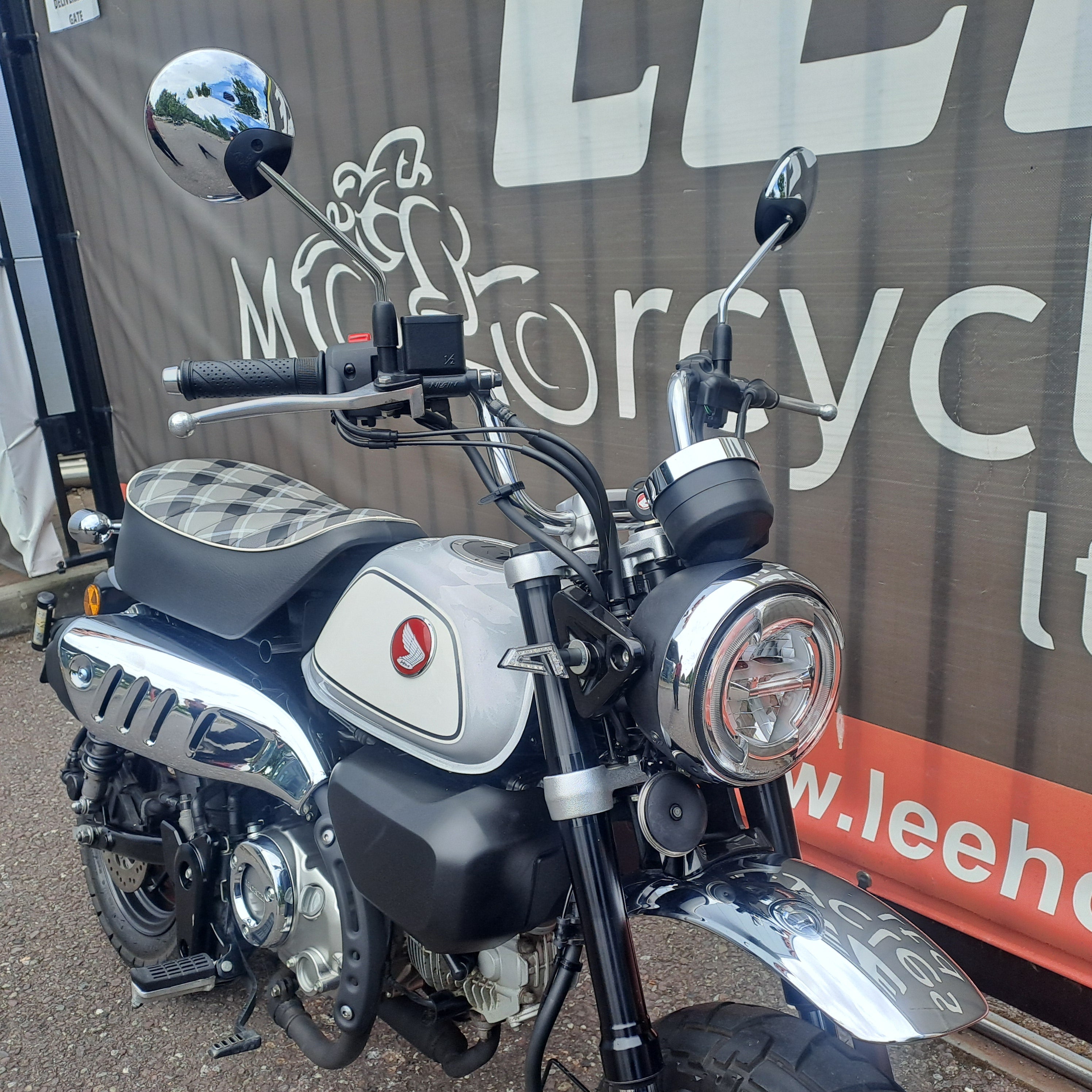 2023 HONDA Z125A MONKEY image 14