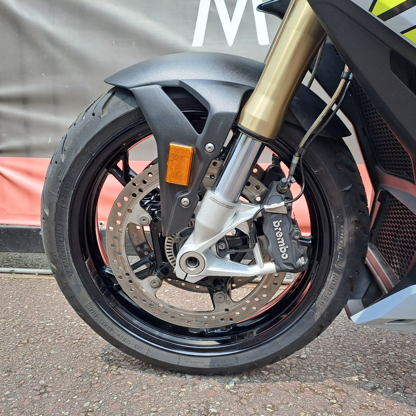 2022 BMW S1000R