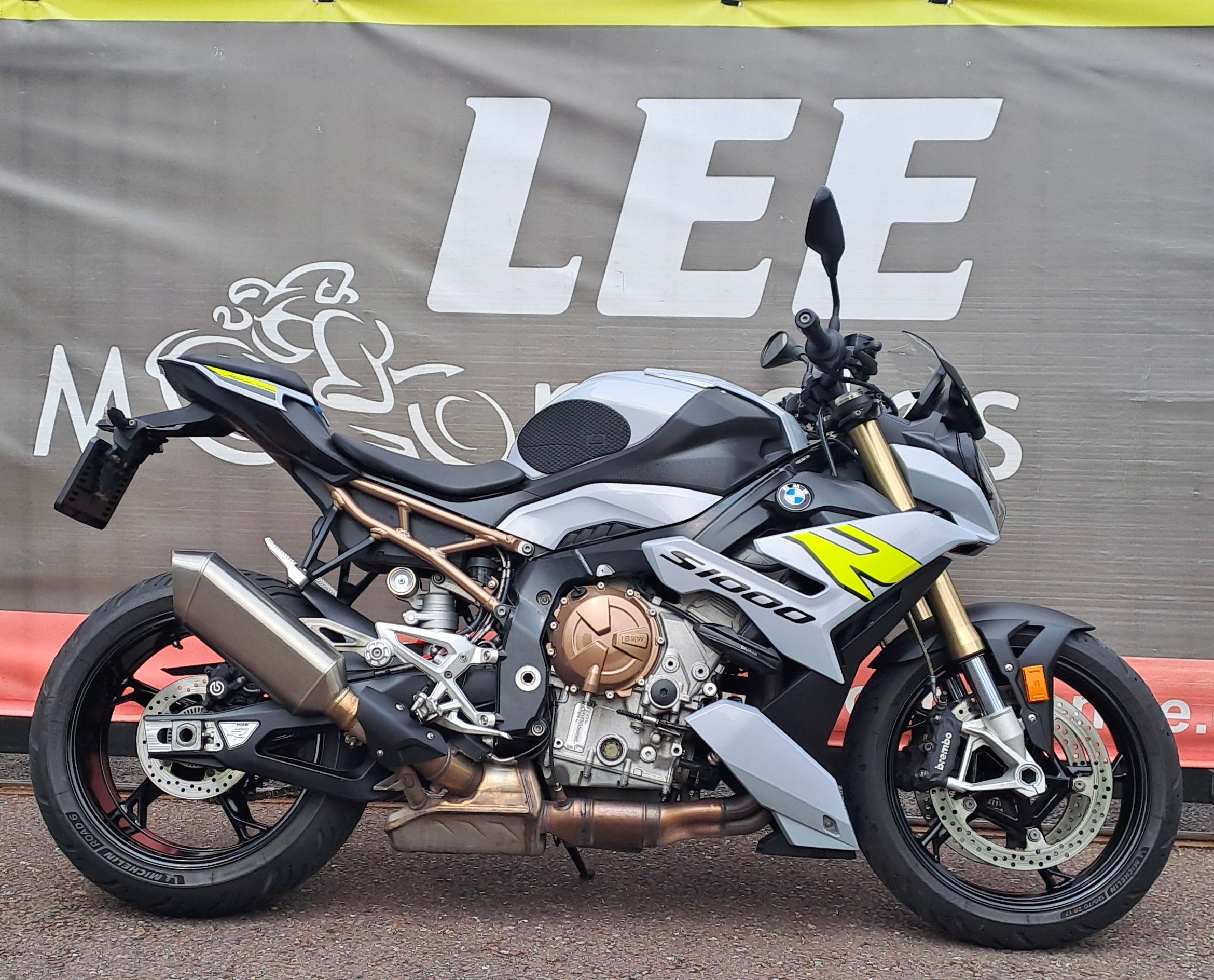 2022 BMW S1000R
