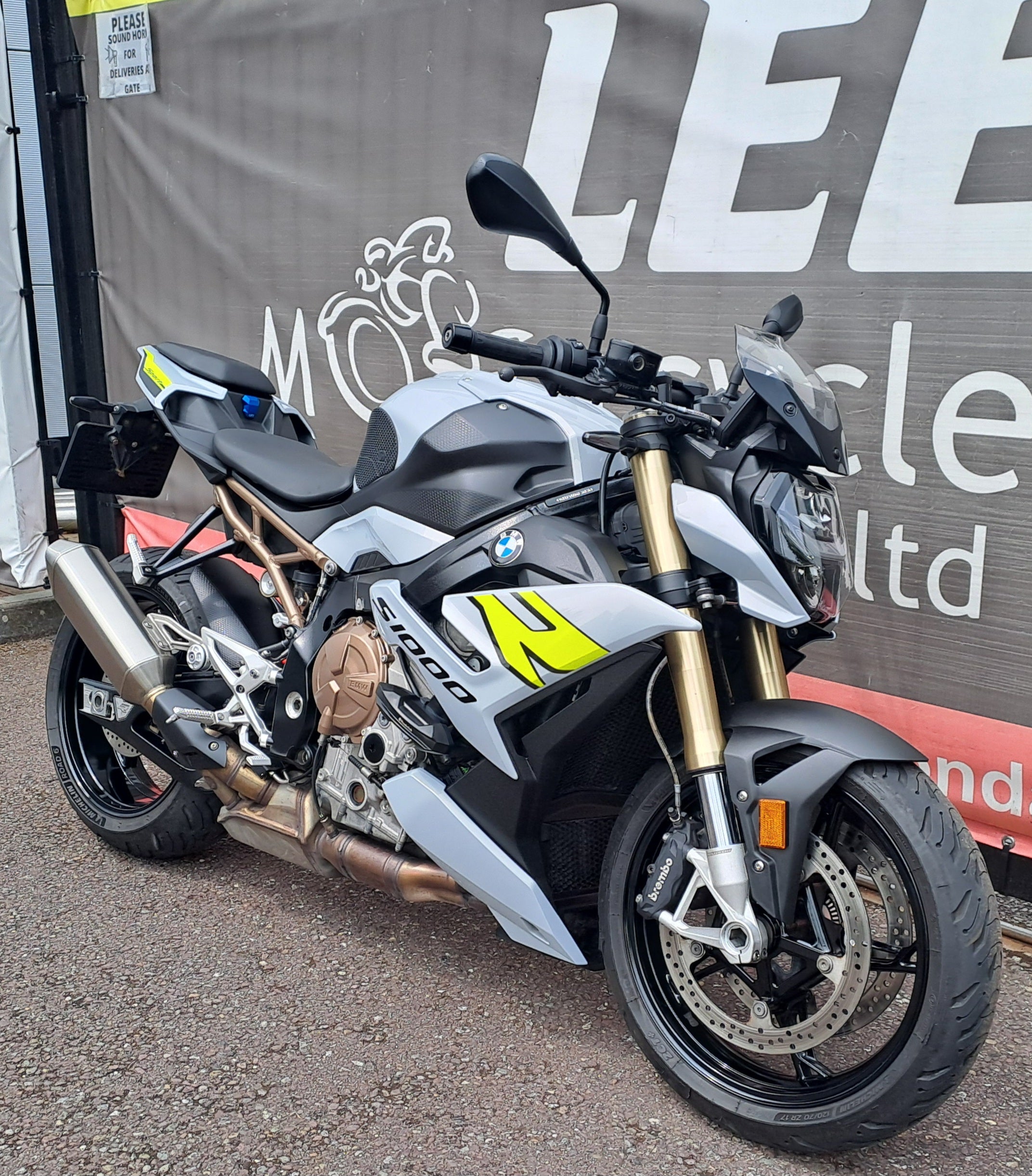 2022 BMW S1000R