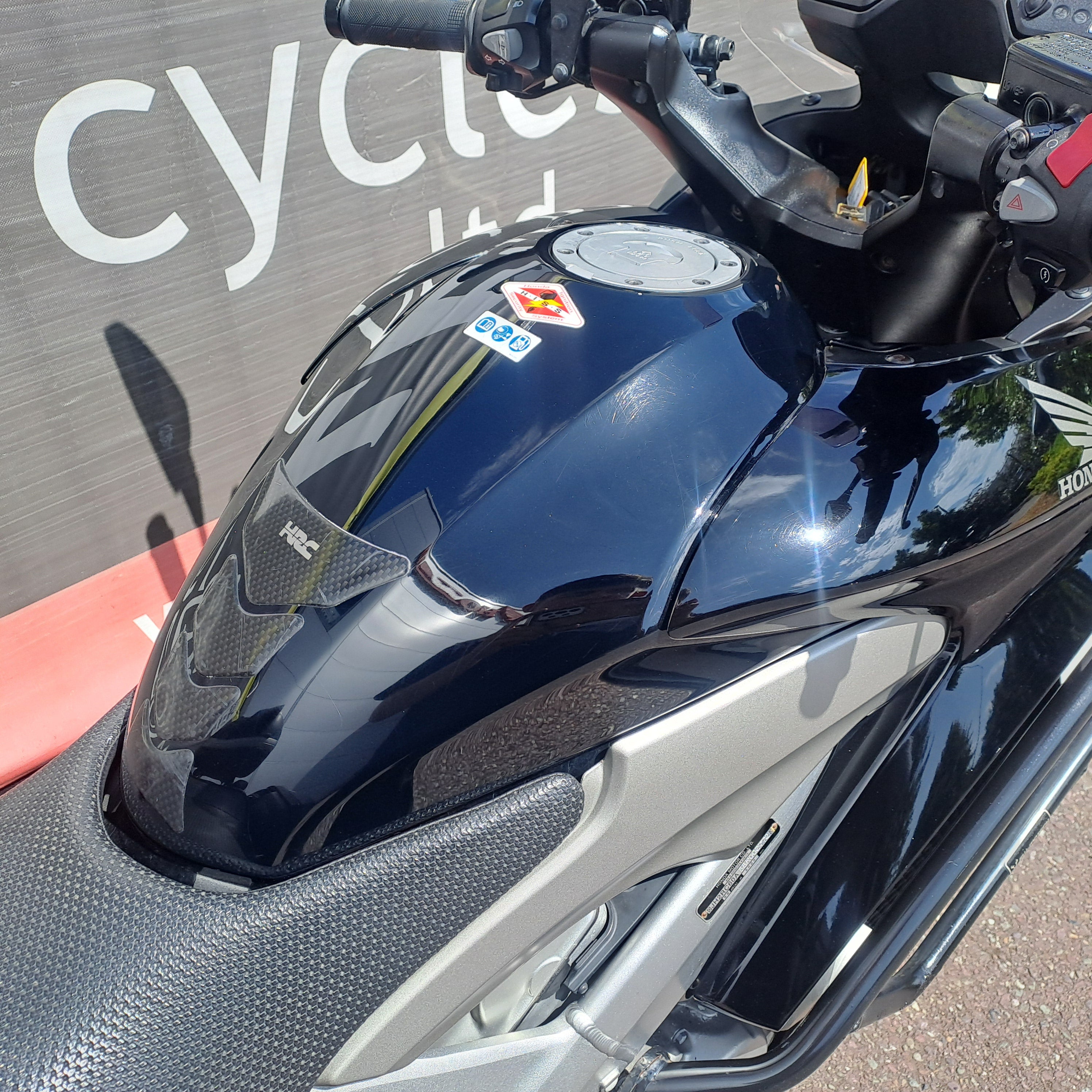 2011 HONDA VFR800X
