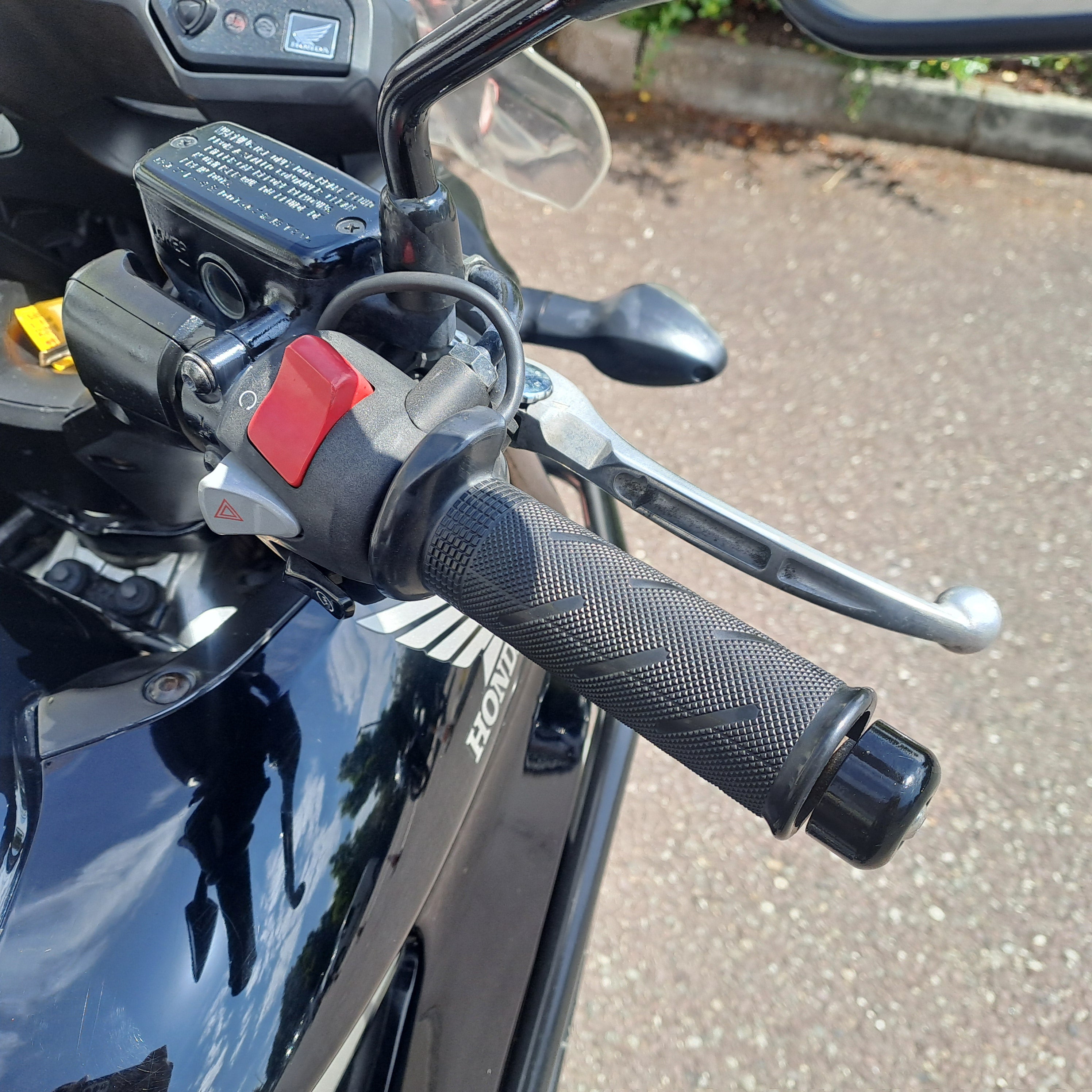 2011 HONDA VFR800X