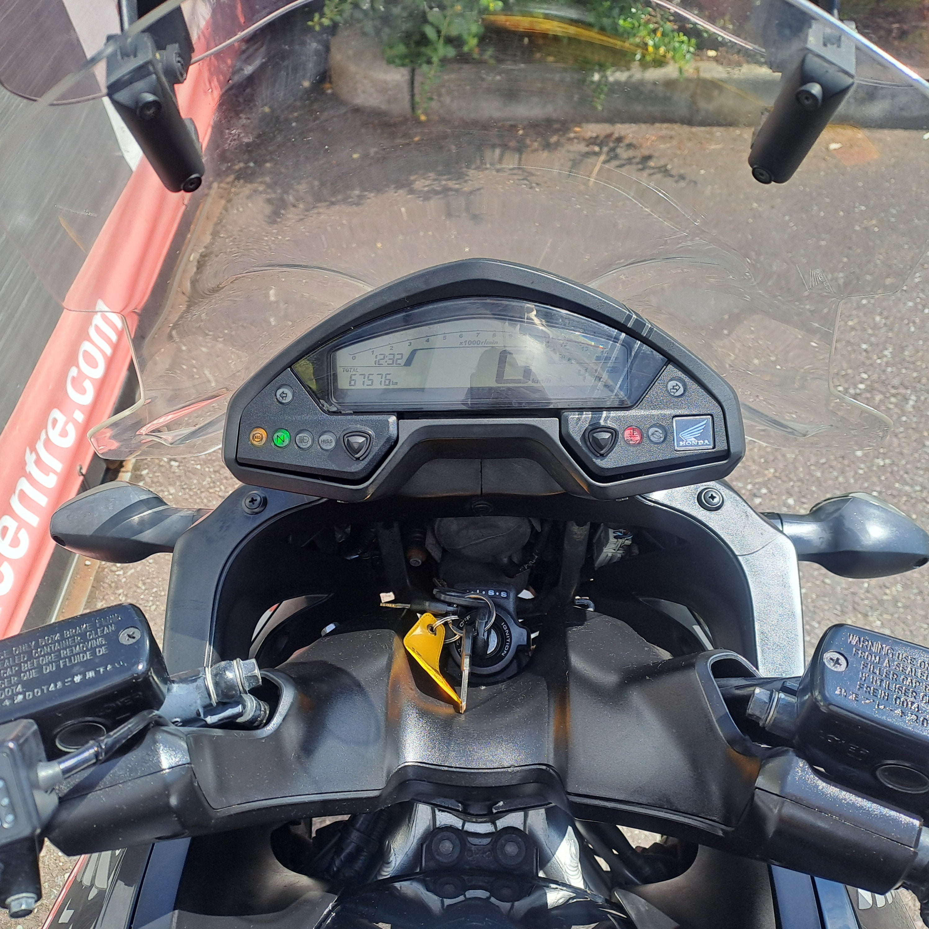 2011 HONDA VFR800X