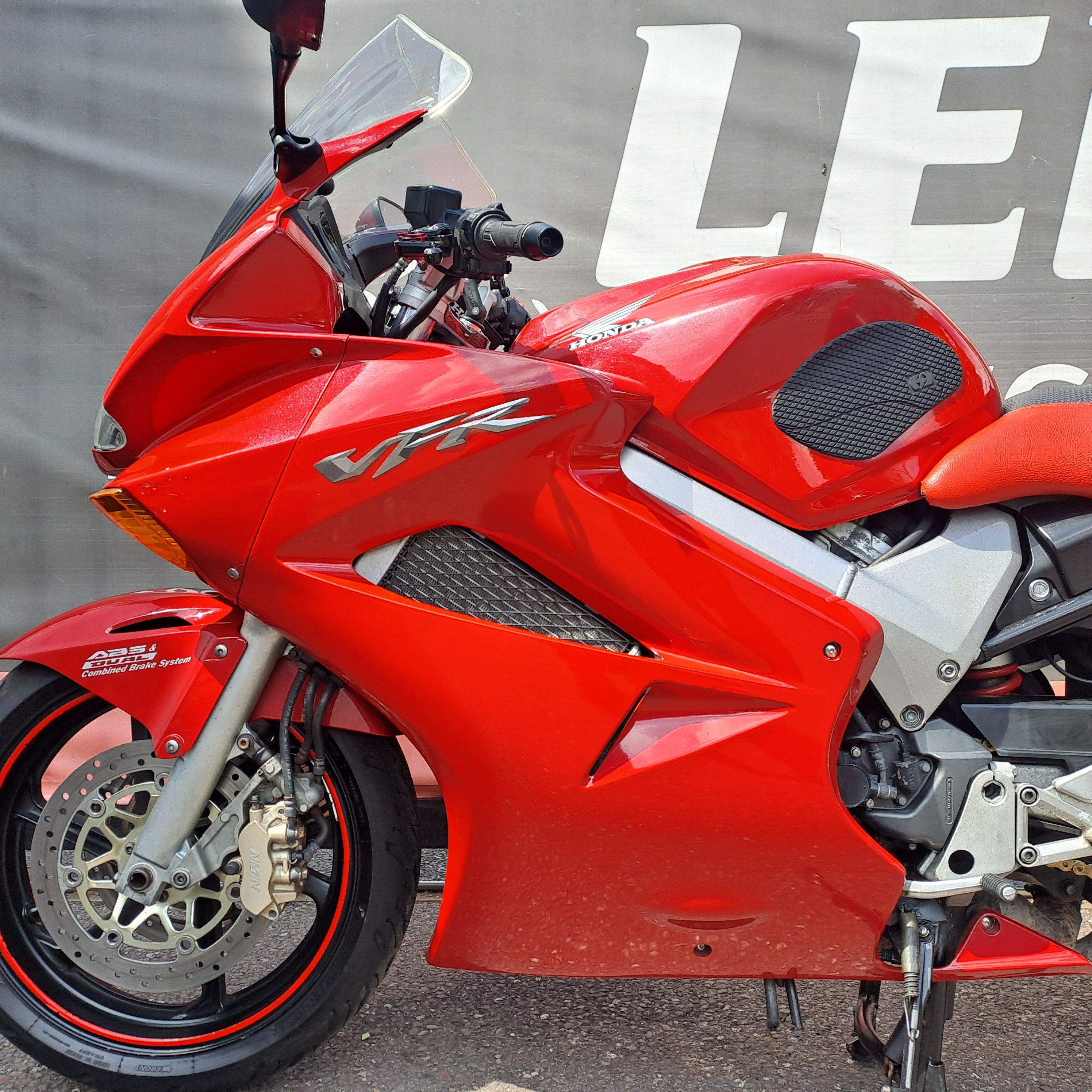 2002 HONDA VFR800 V-TEC