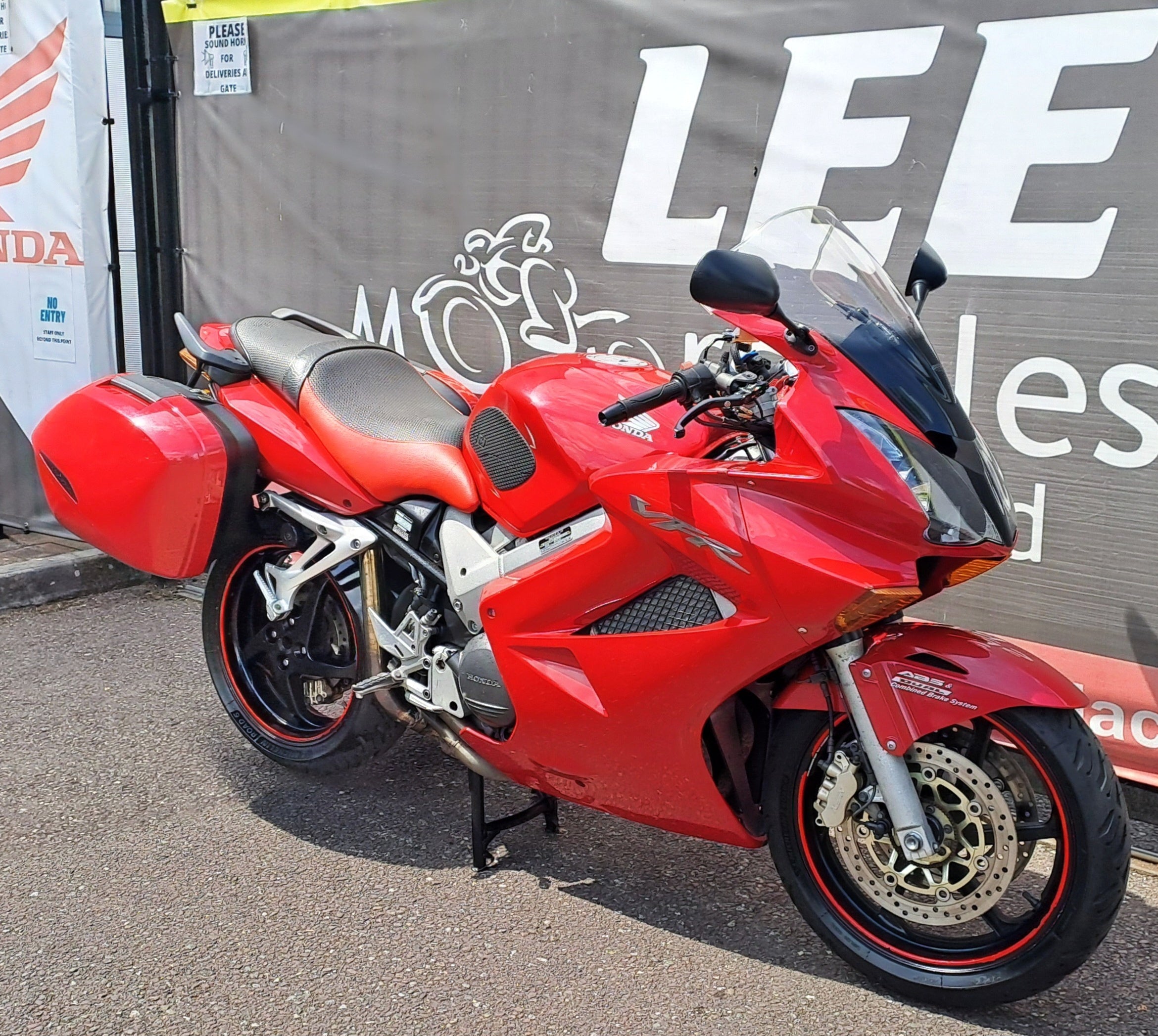 2002 HONDA VFR800 V-TEC