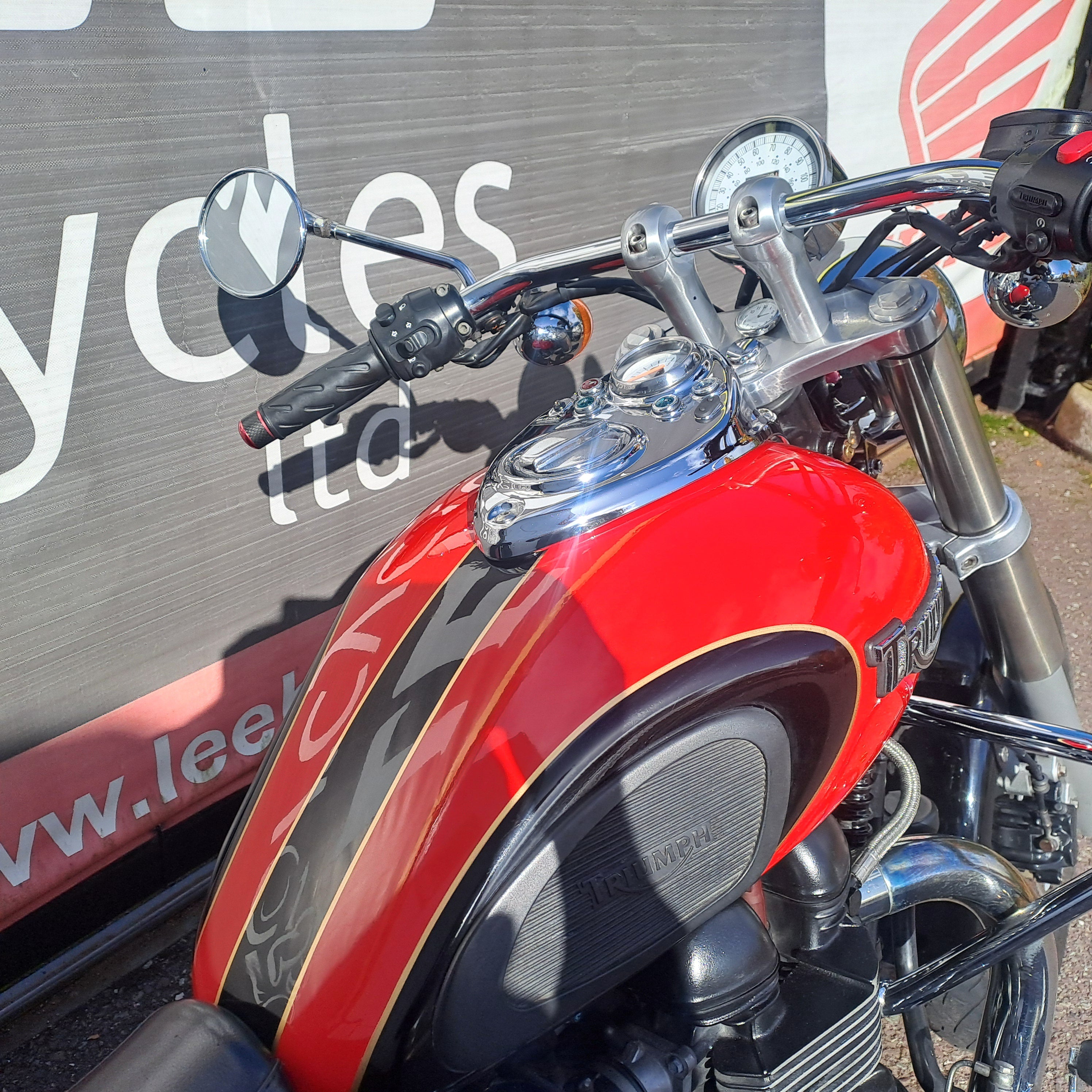 2003 TRIUMPH SPEEDMASTER 800