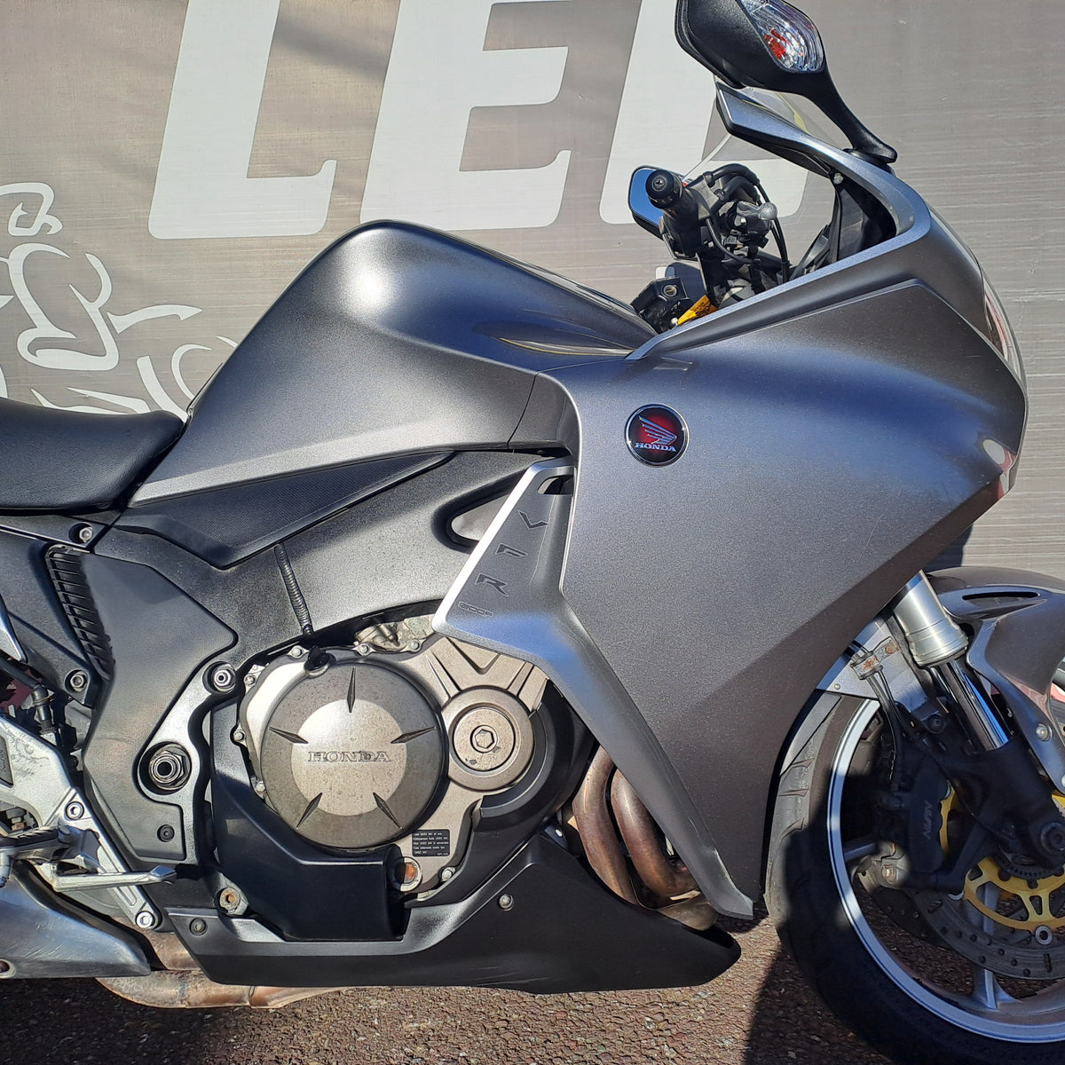 2010 HONDA VFR1200F