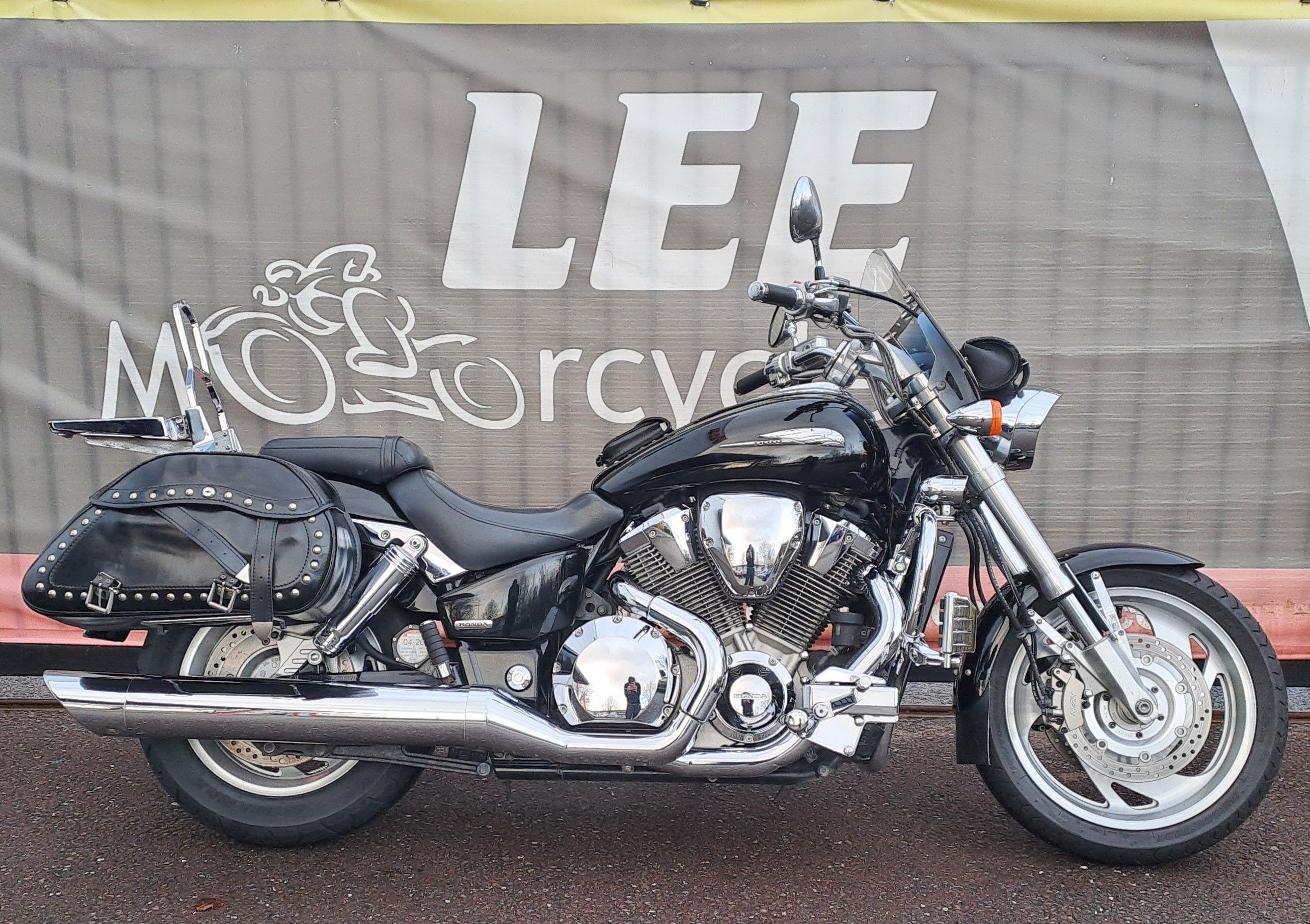 2011 HONDA VTX1800
