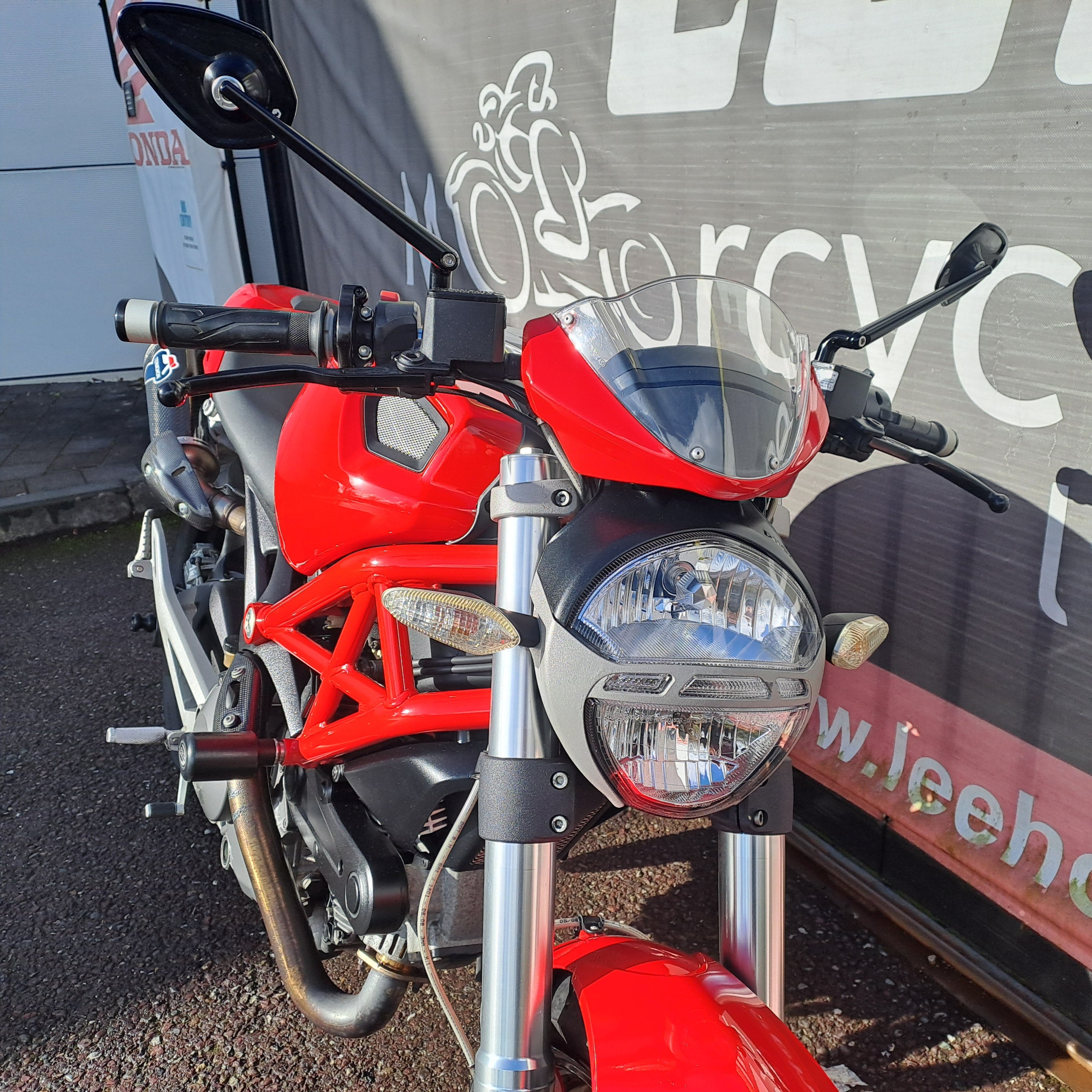 2009 Ducati Monster 696