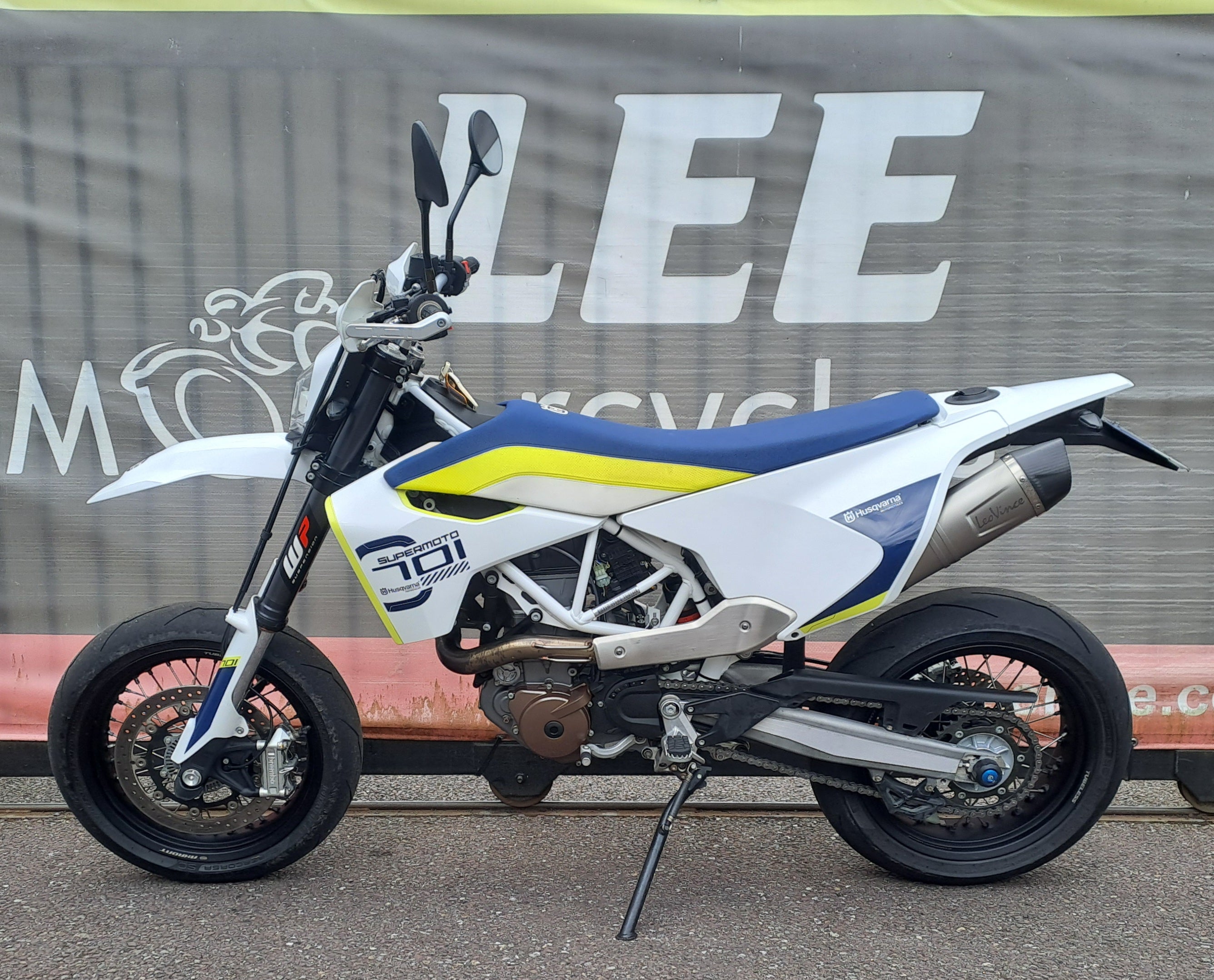 2017 HUSQVARNA SUPERMOTO 701