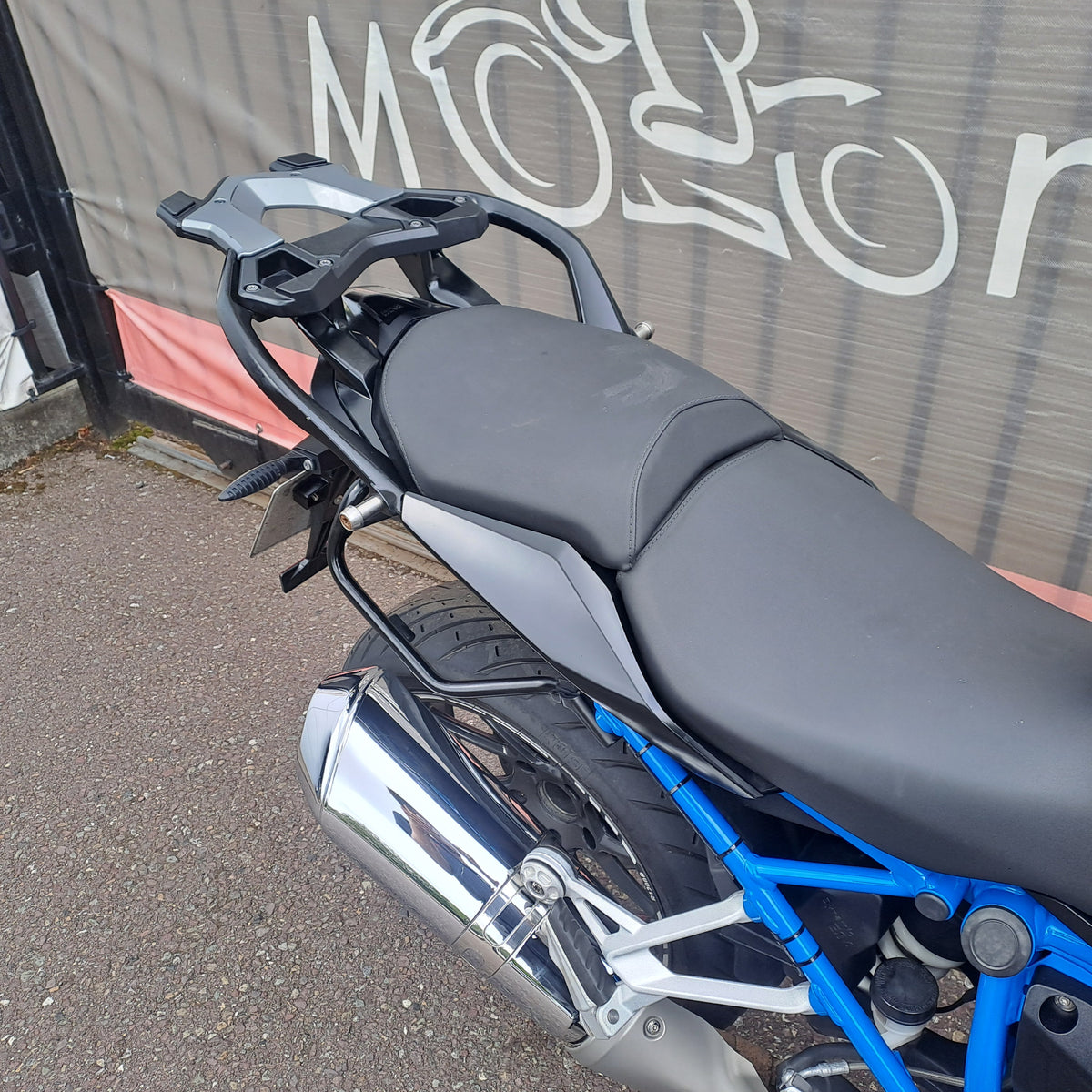 BMW R1200R