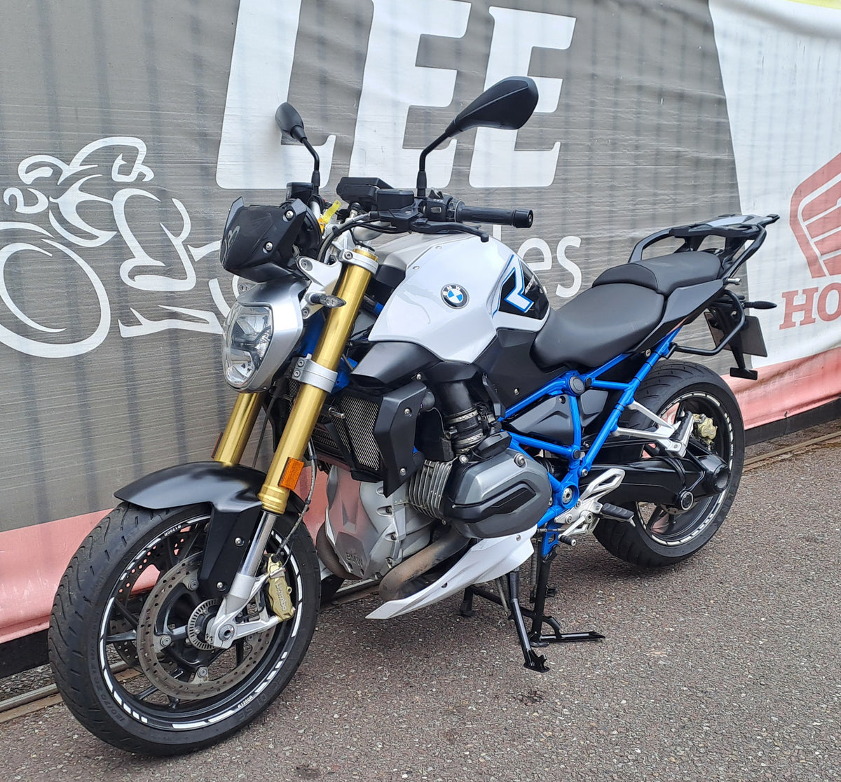BMW R1200R