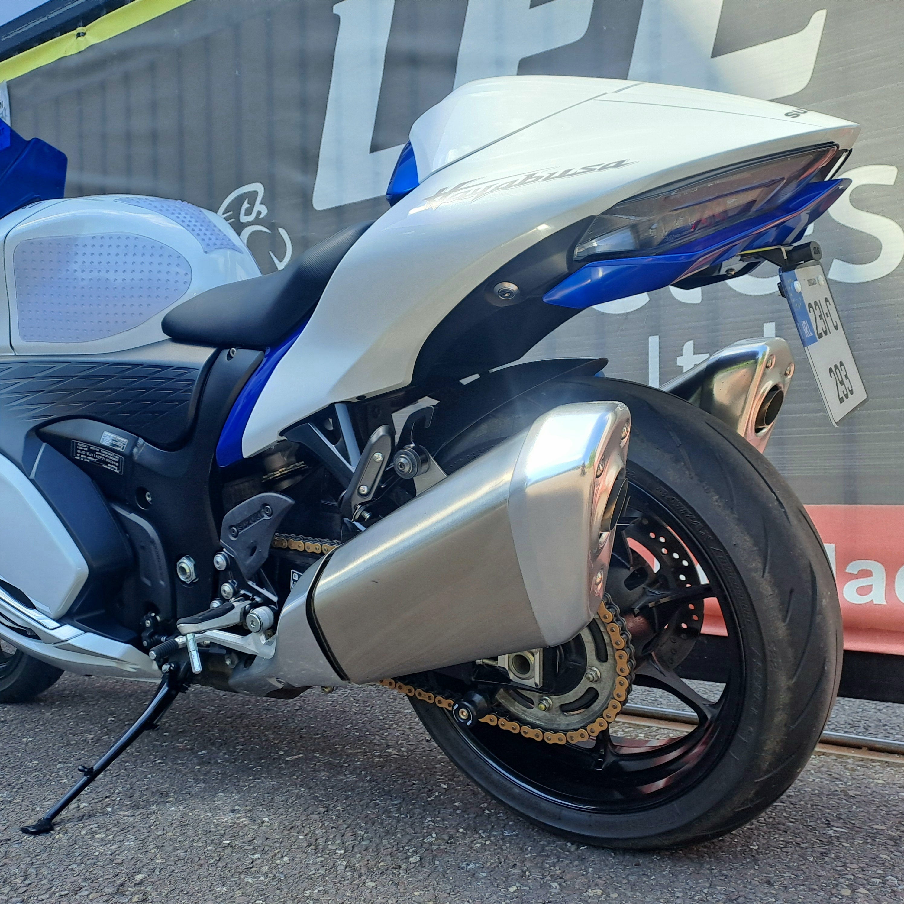 2023 SUZUKI GSX1300R HAYABUSA image 9