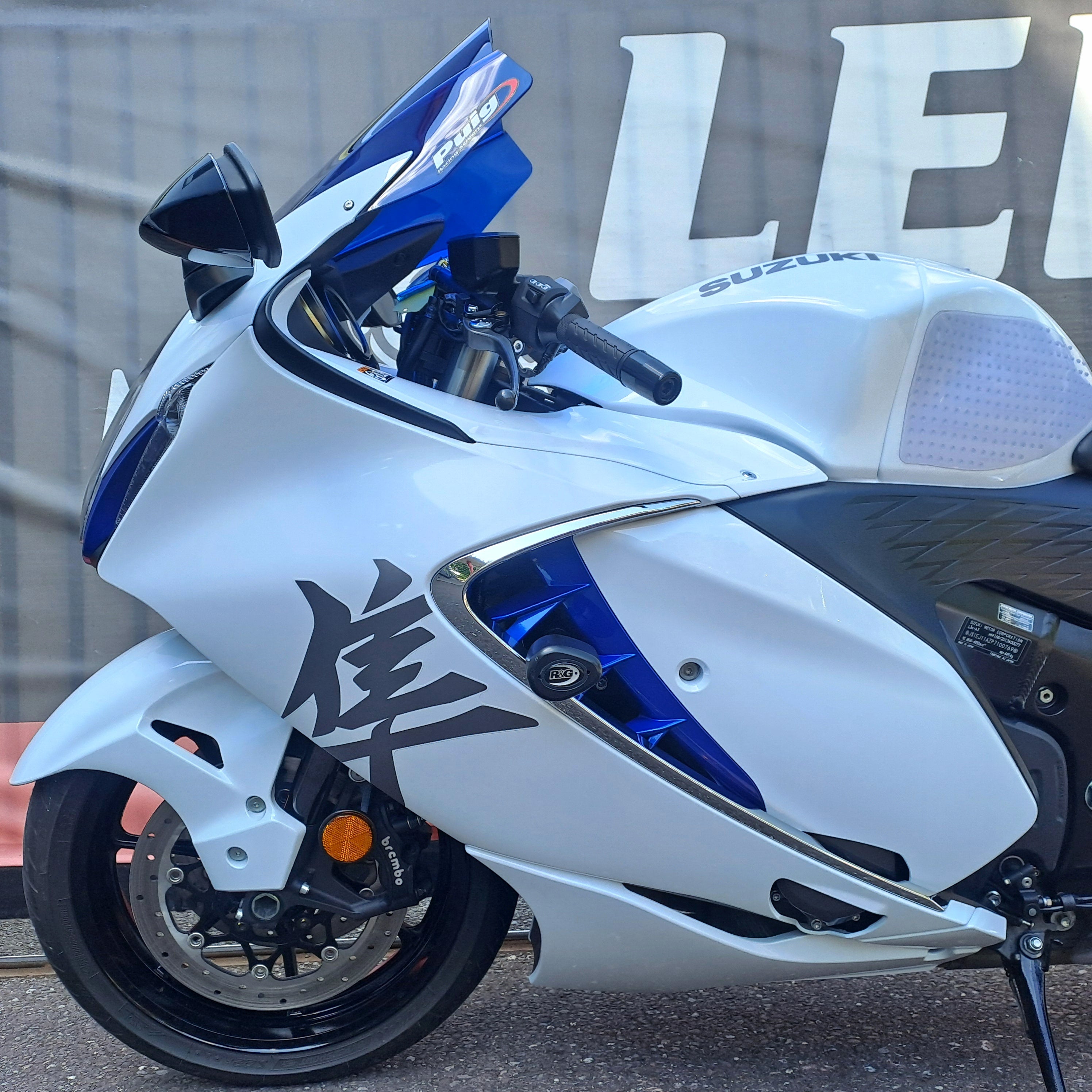 2023 SUZUKI GSX1300R HAYABUSA image 8