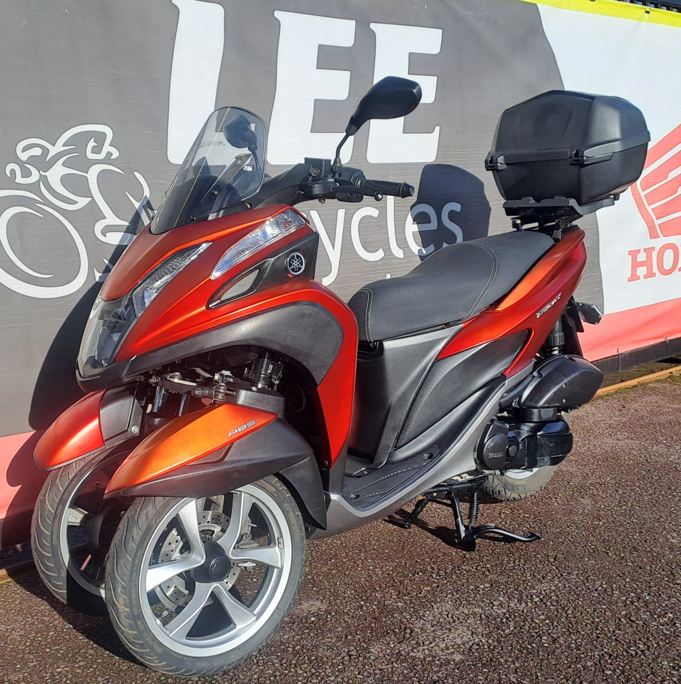 2018 YAMAHA TRICITY image 4