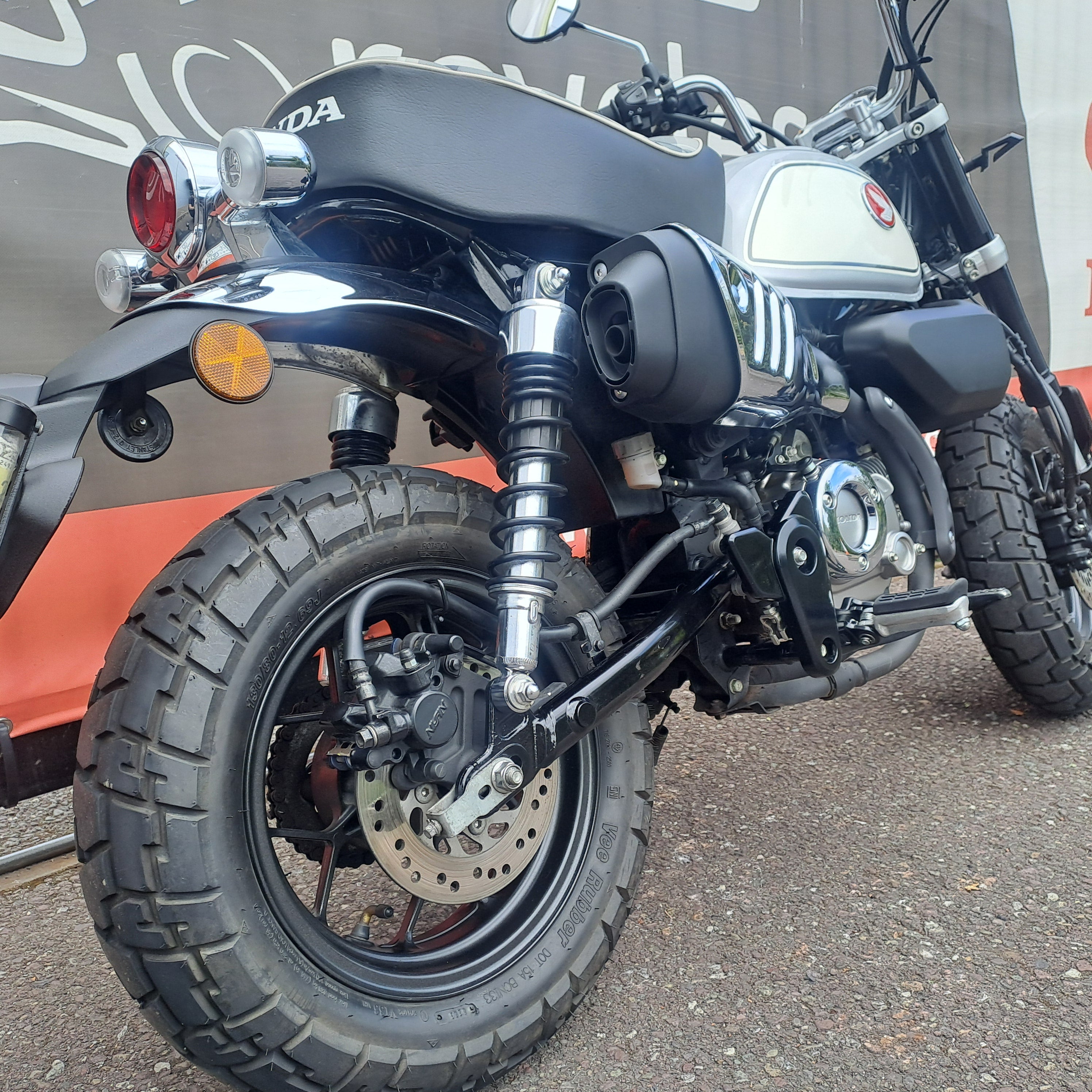 2023 HONDA Z125A MONKEY image 10