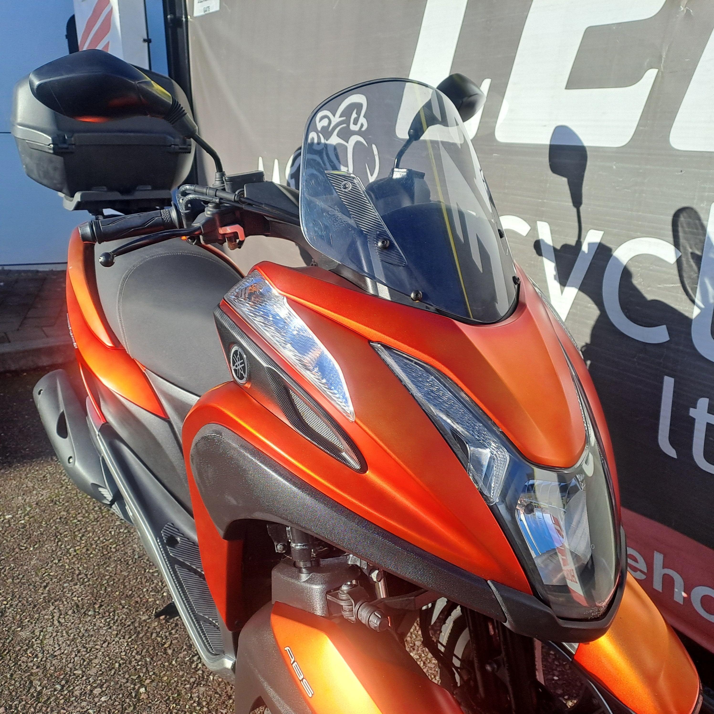 2018 YAMAHA TRICITY image 2