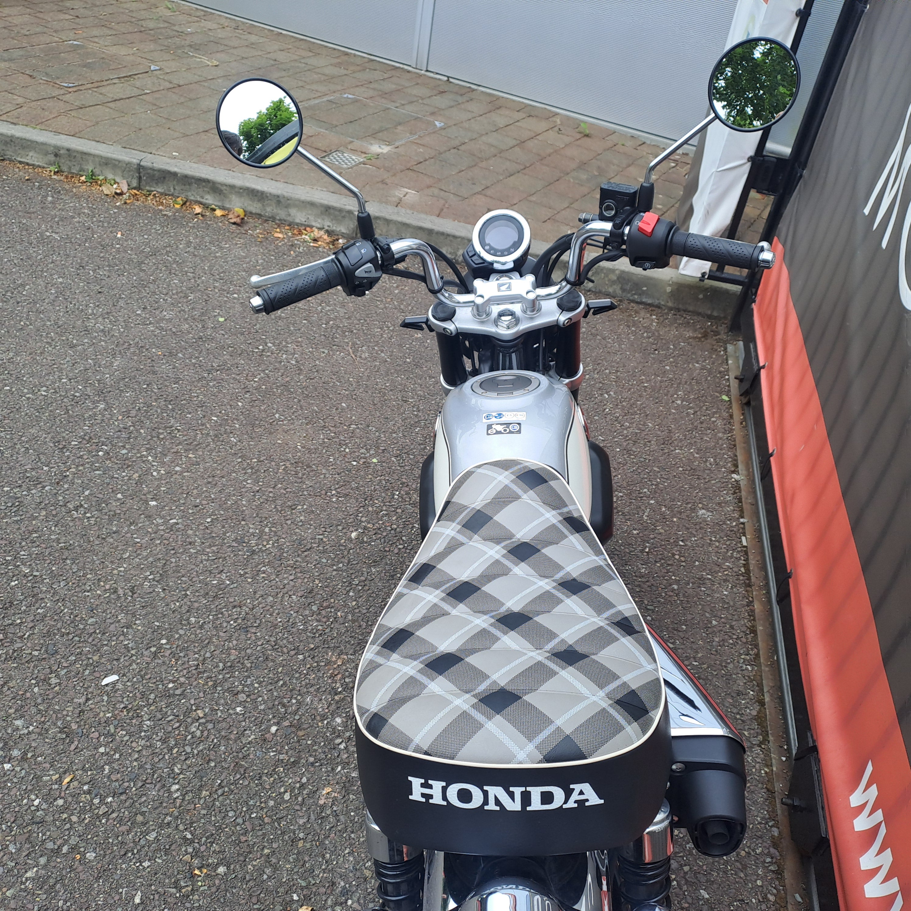 2023 HONDA Z125A MONKEY image 5