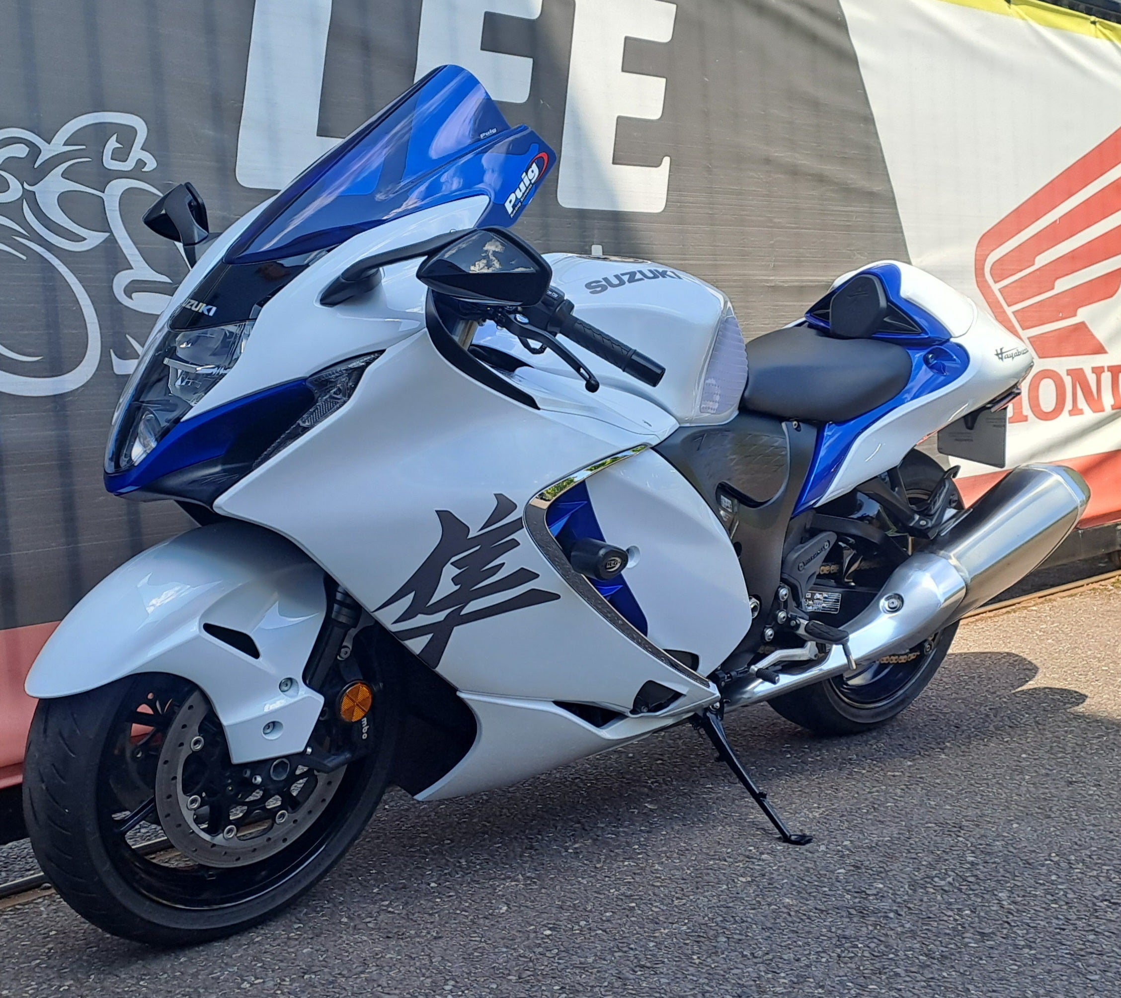 2023 SUZUKI GSX1300R HAYABUSA image 3