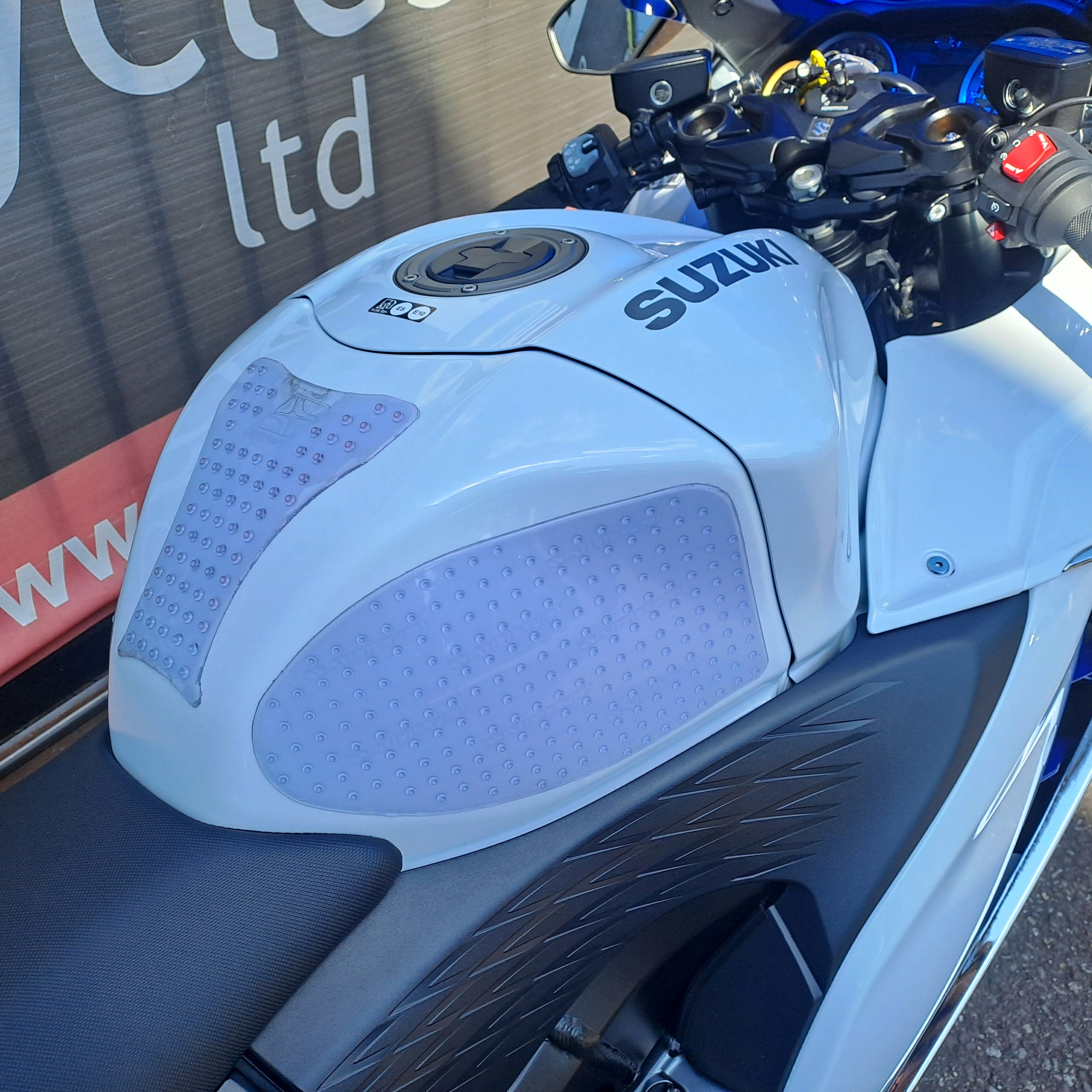 2023 SUZUKI GSX1300R HAYABUSA image 11
