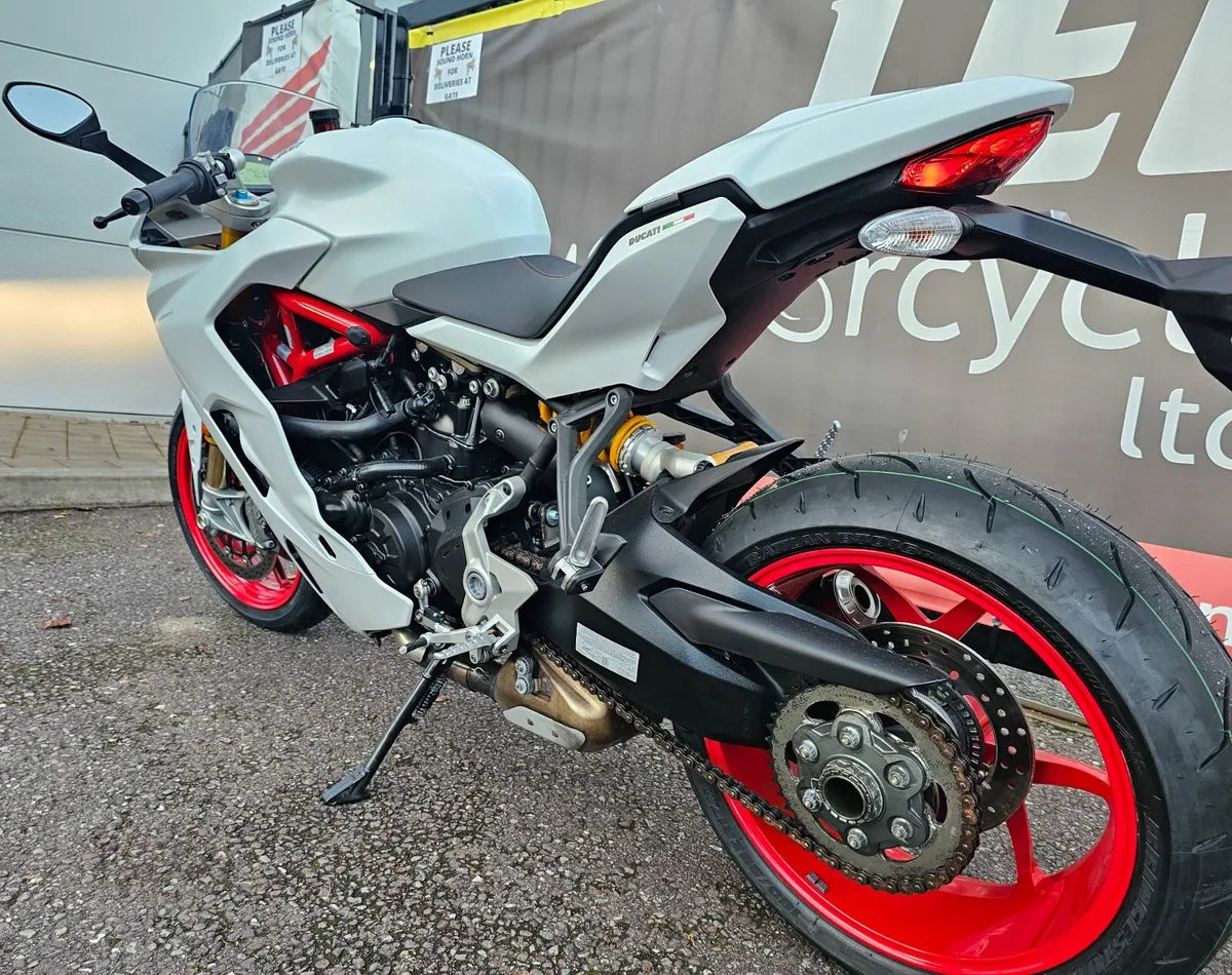 2021 Ducati Supersport S