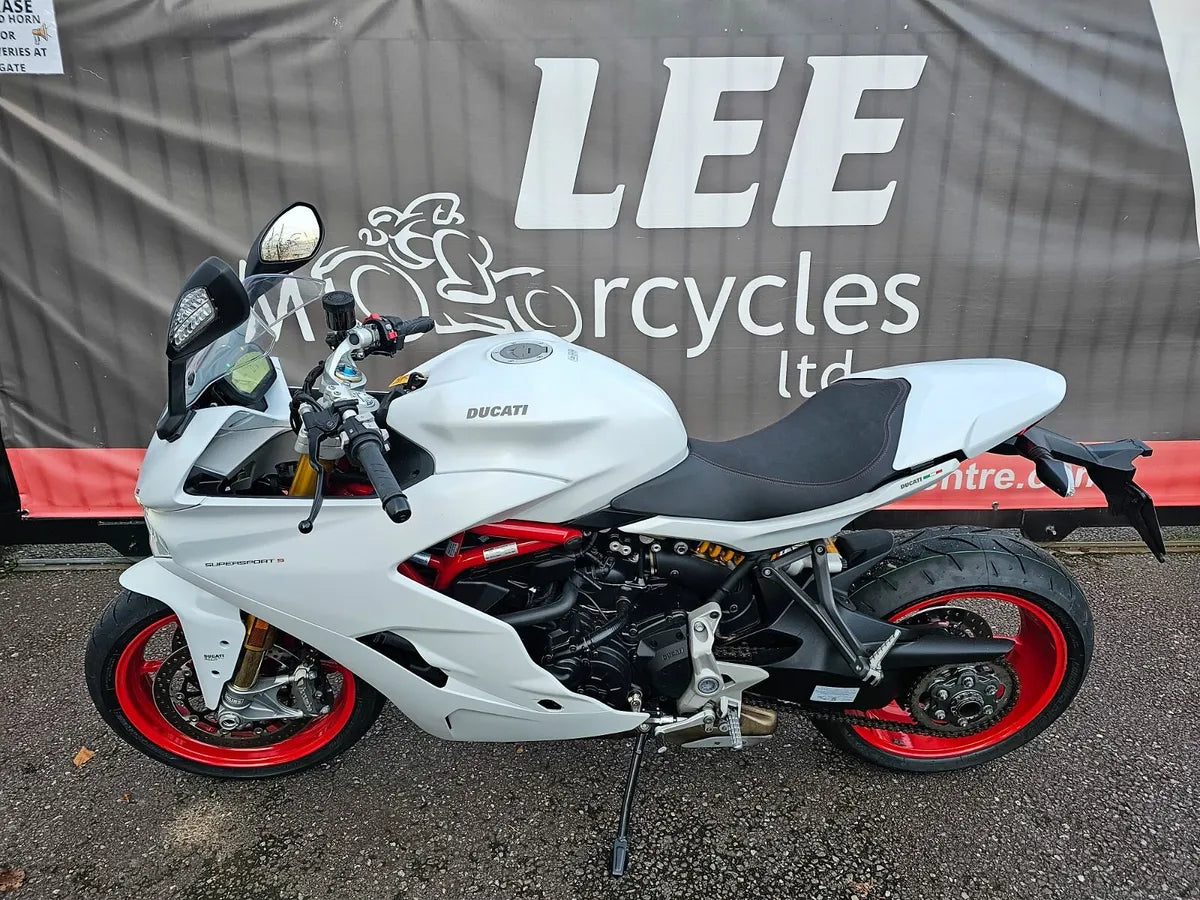 2021 Ducati Supersport S