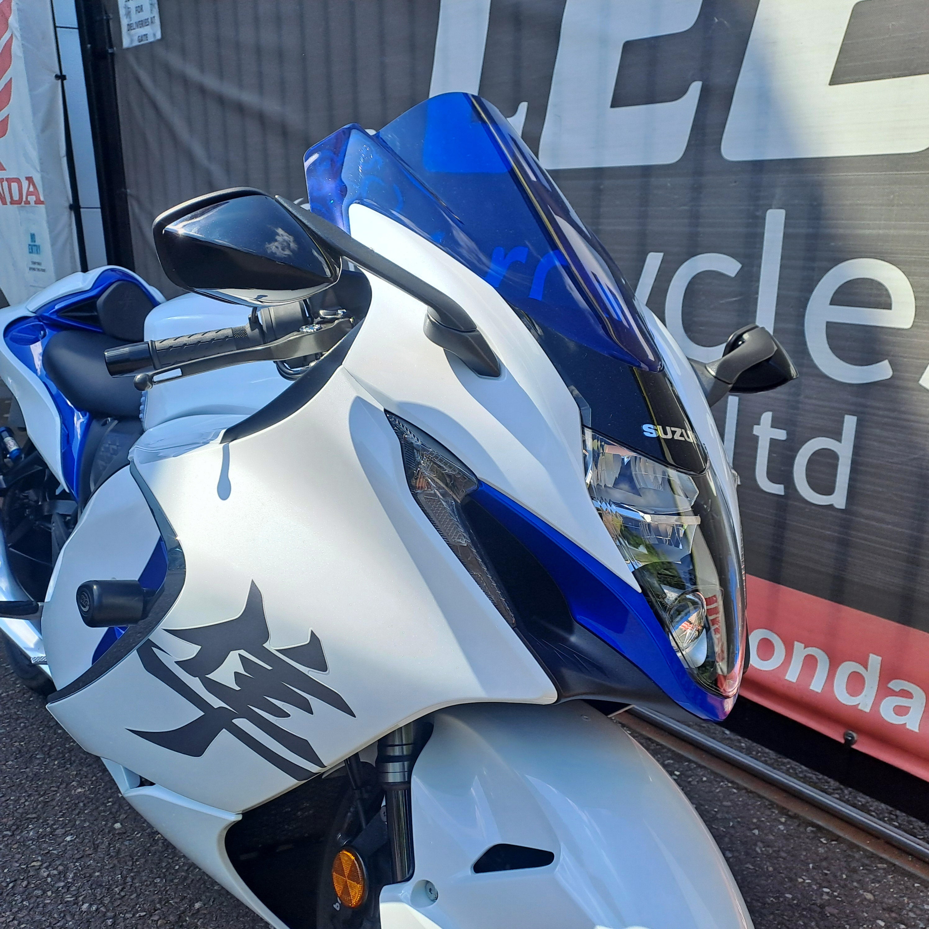 2023 SUZUKI GSX1300R HAYABUSA image 4