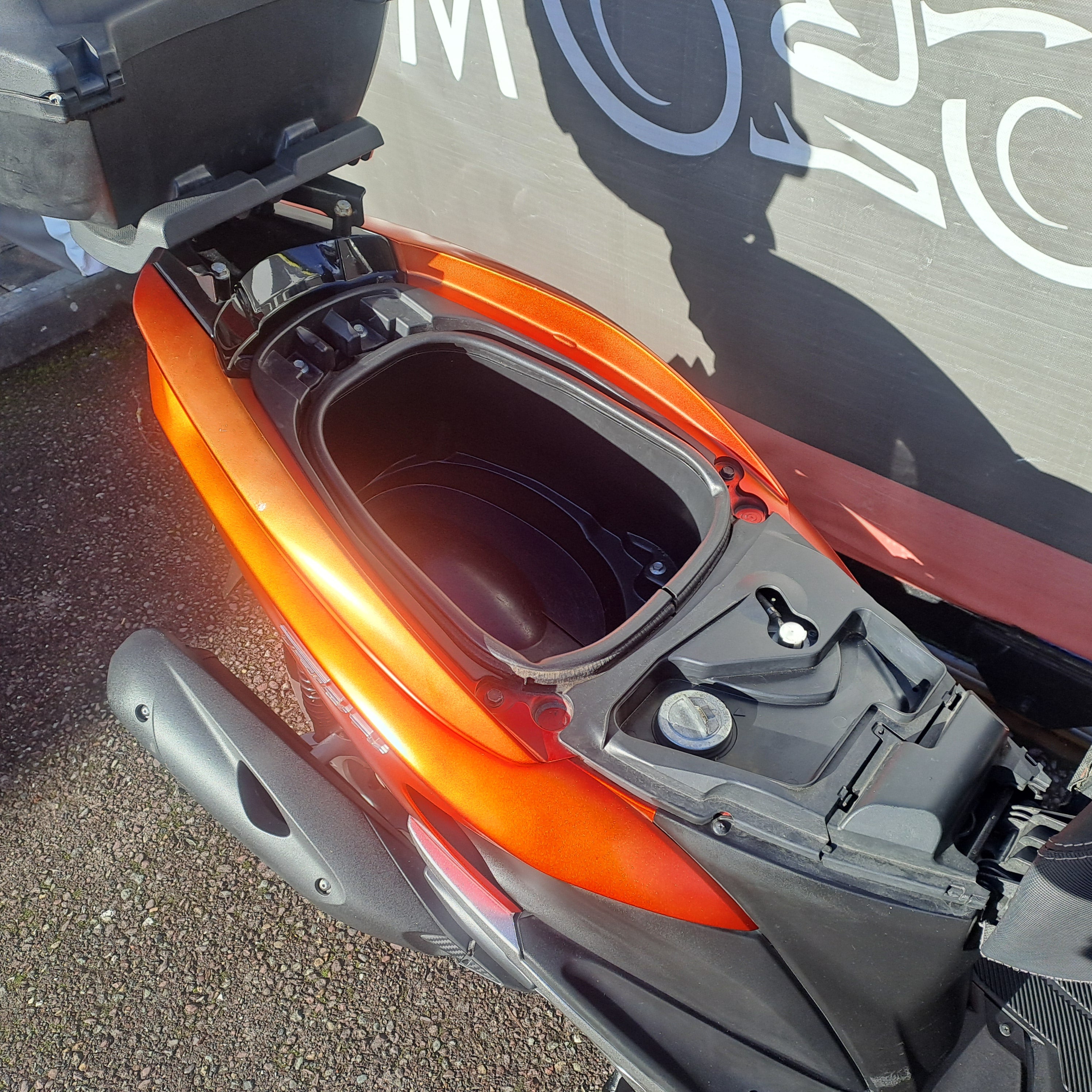 2018 YAMAHA TRICITY image 10