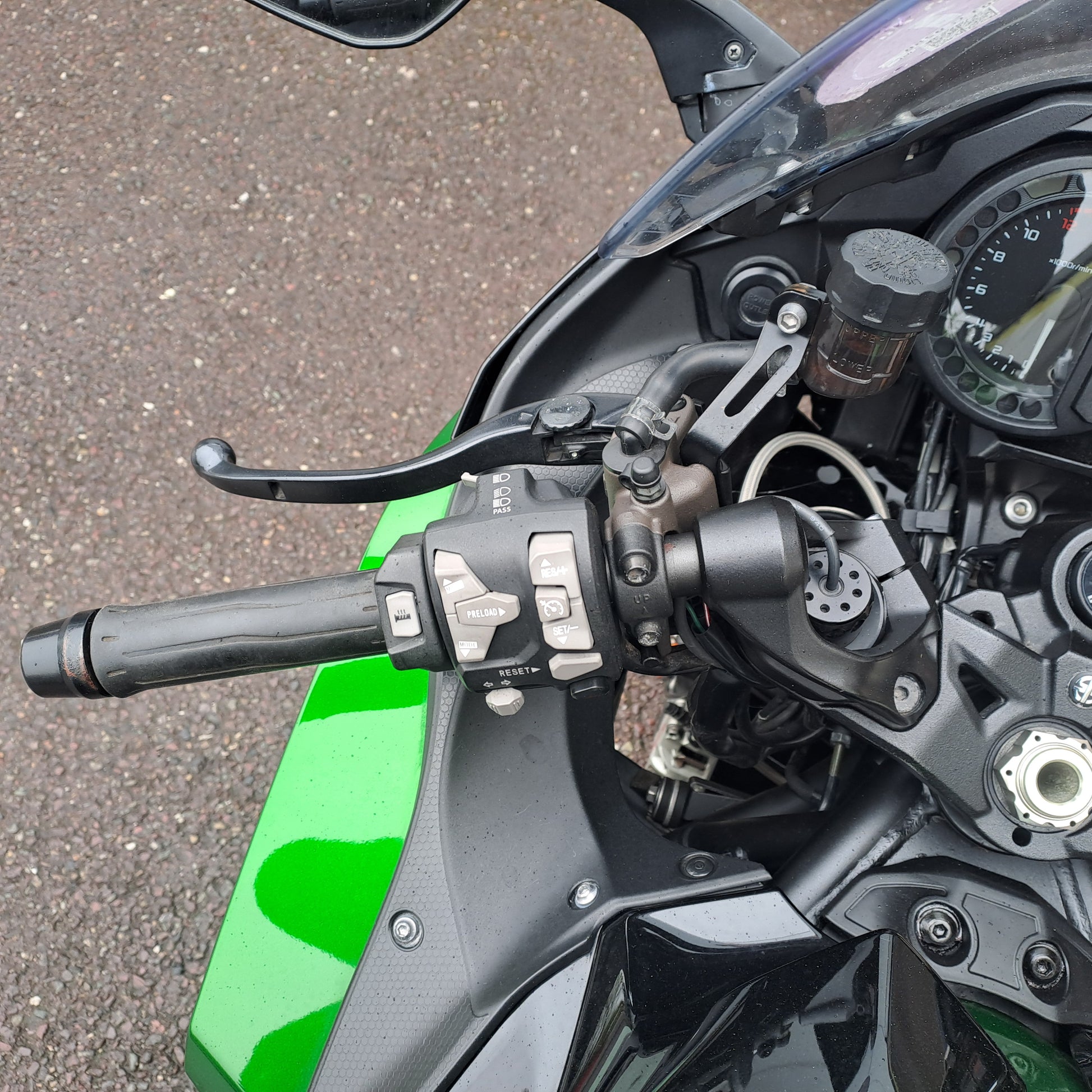 2020 KAWASAKI NINJA H2 SX SE+ TOURING image 5