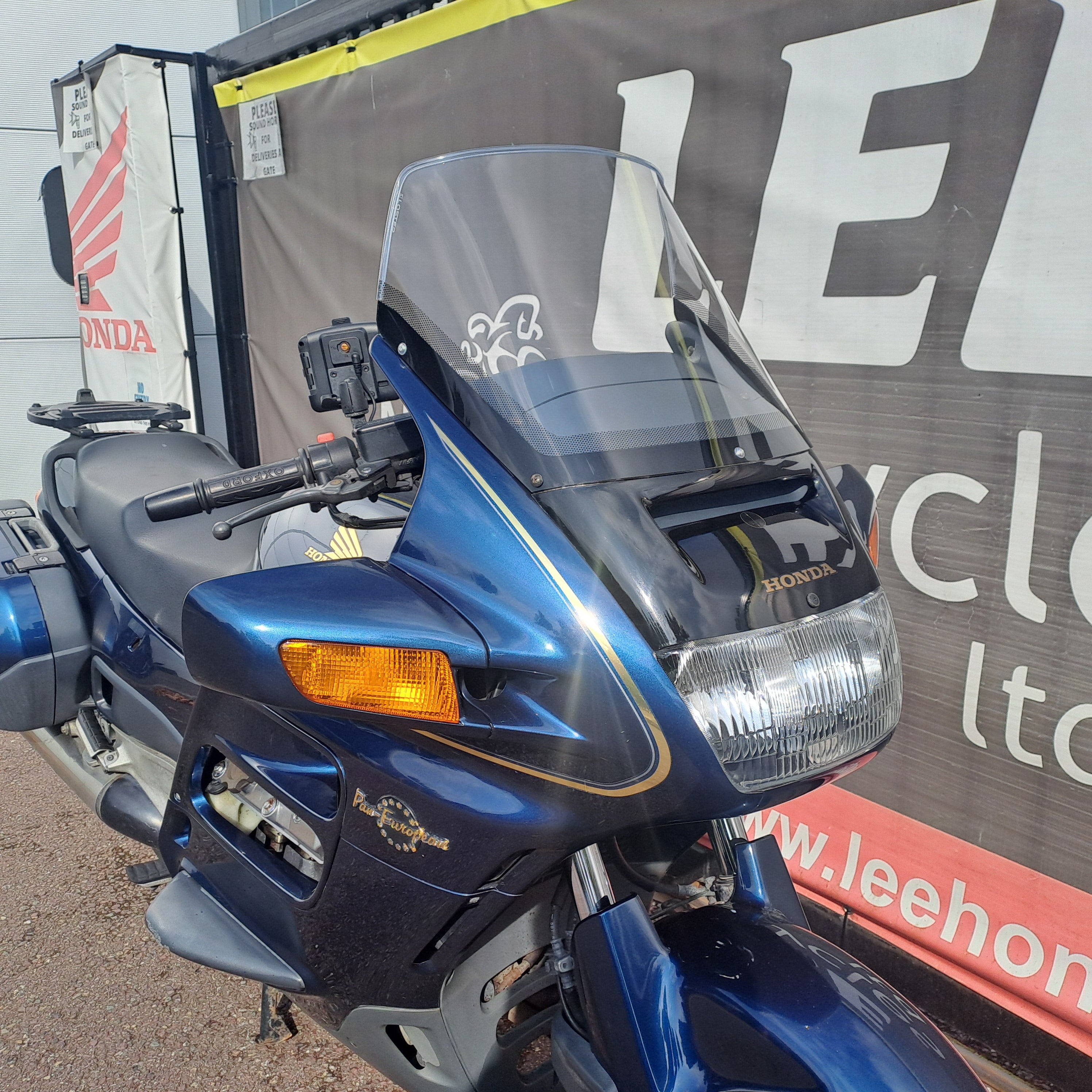 1999 HONDA ST1100 PAN-EUROPEAN