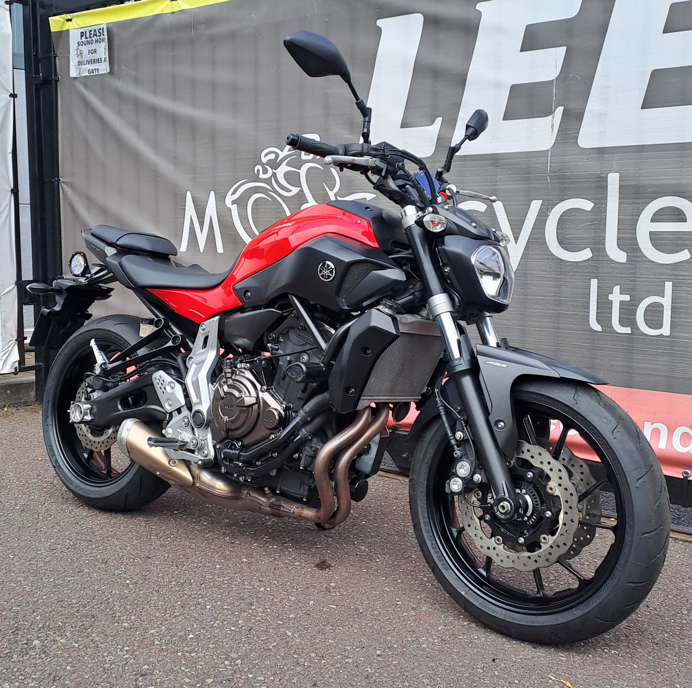 *SOLD* 2014 YAMAHA MT-07