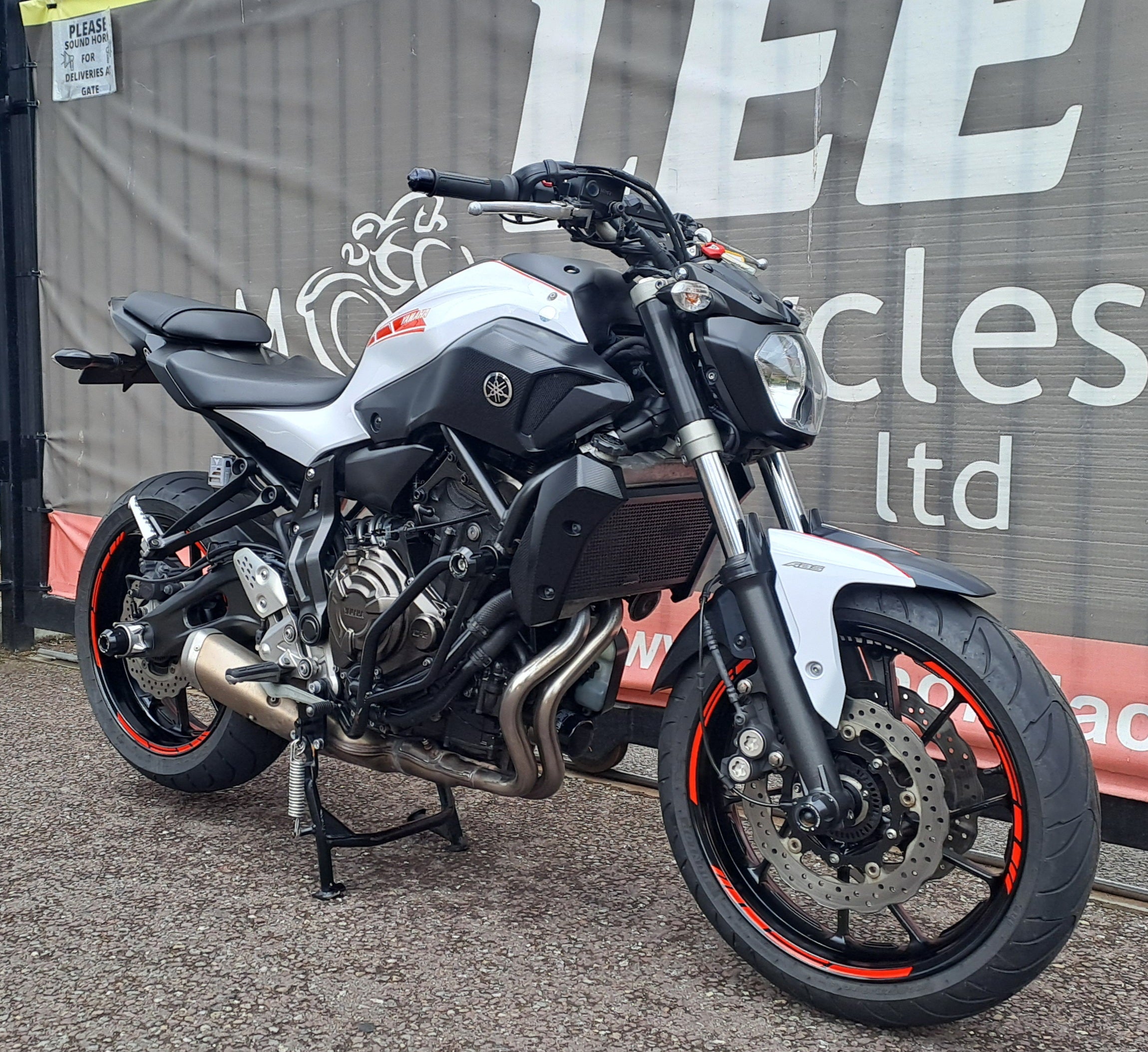 2018 YAMAHA MT-07