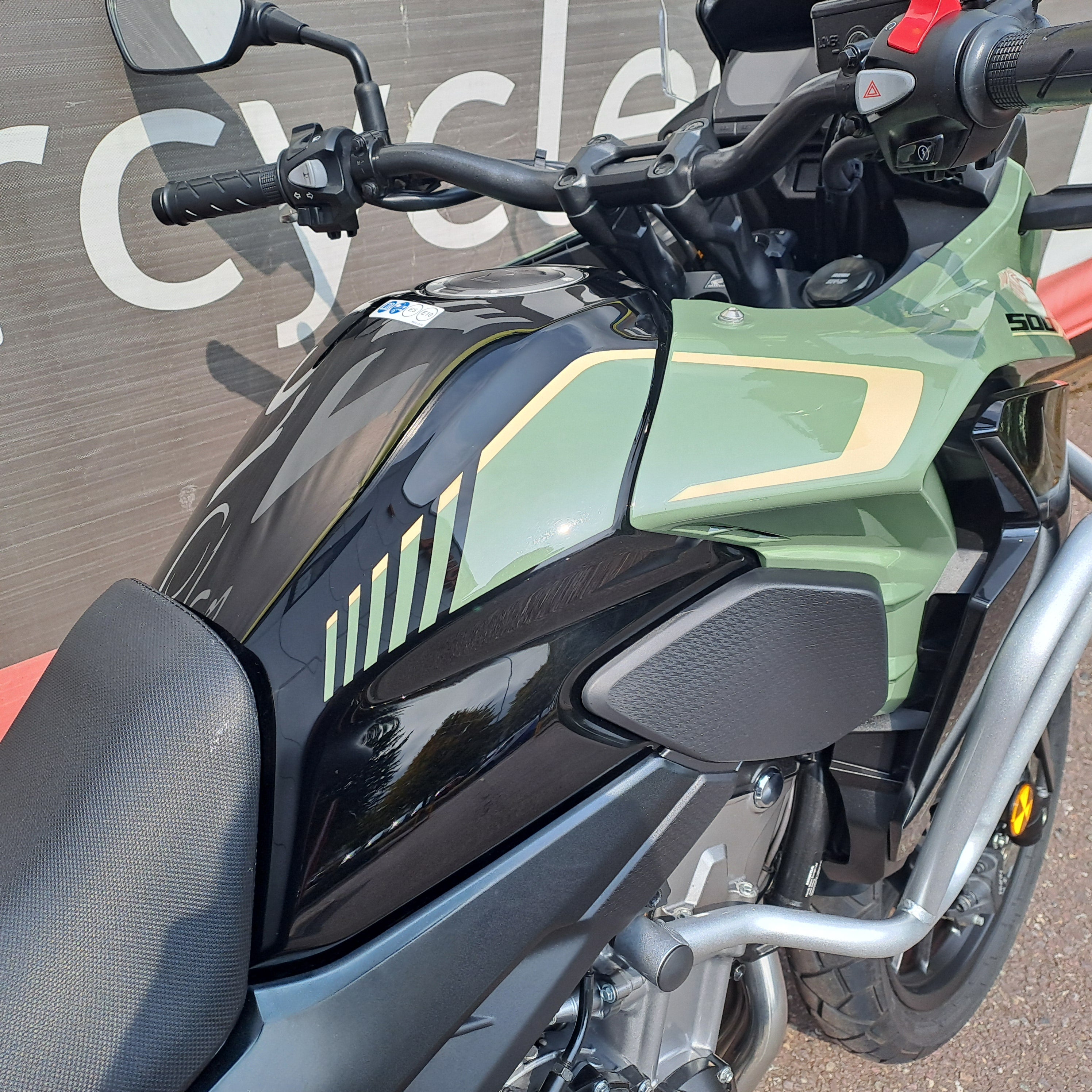 2023 HONDA CB500X