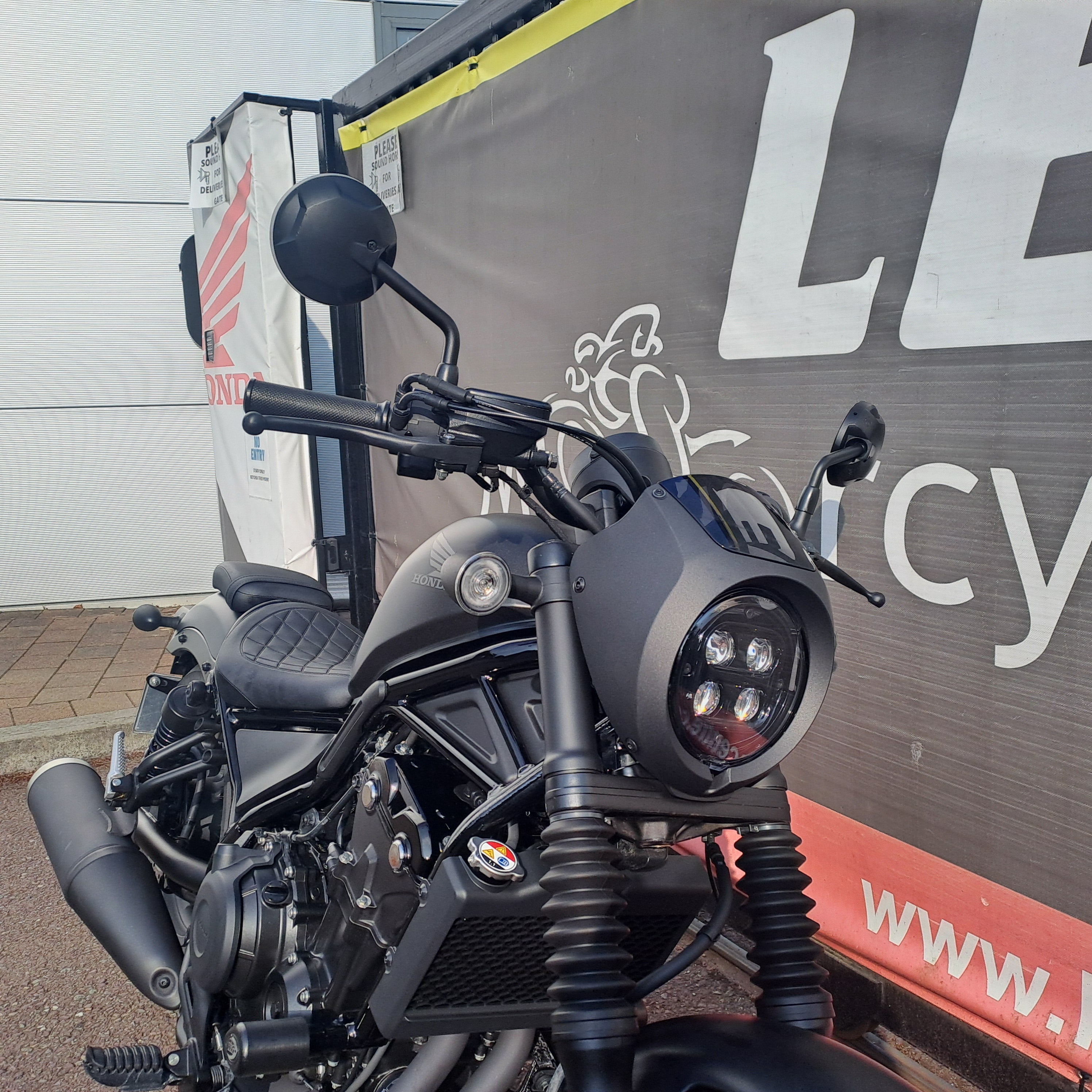 2022 HONDA CMX500 REBEL *LOW MILEAGE*