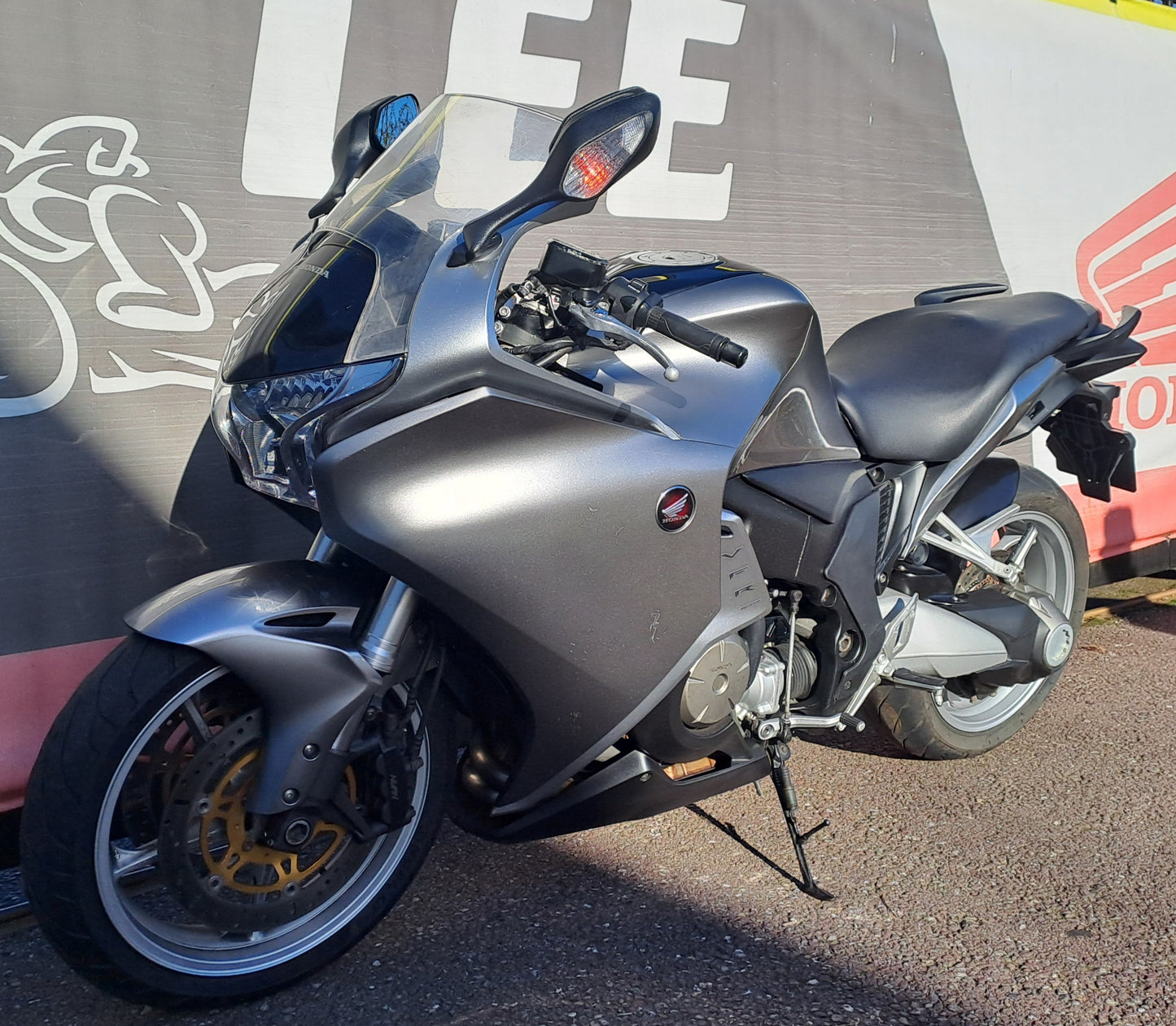 2010 HONDA VFR1200F