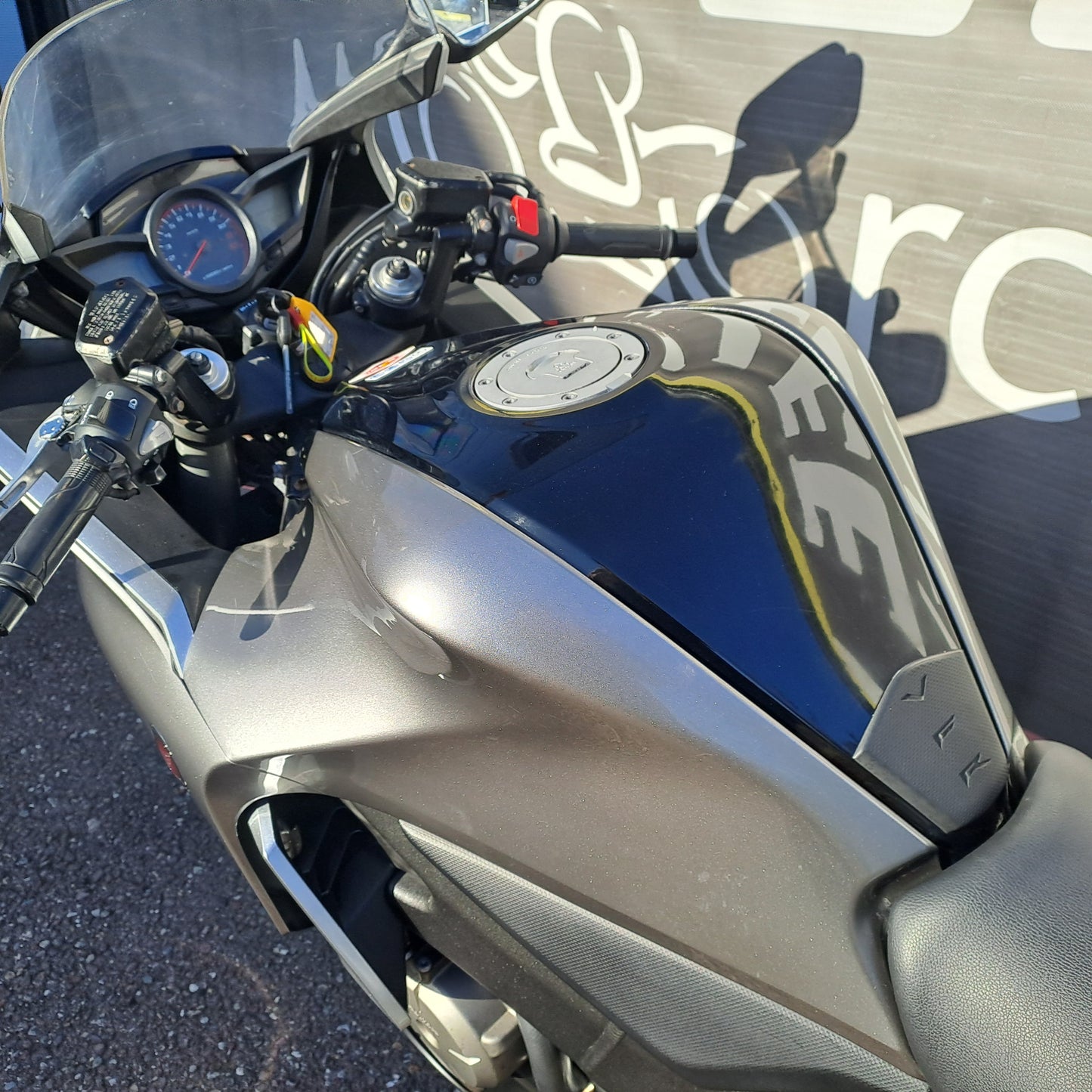 2010 HONDA VFR1200F