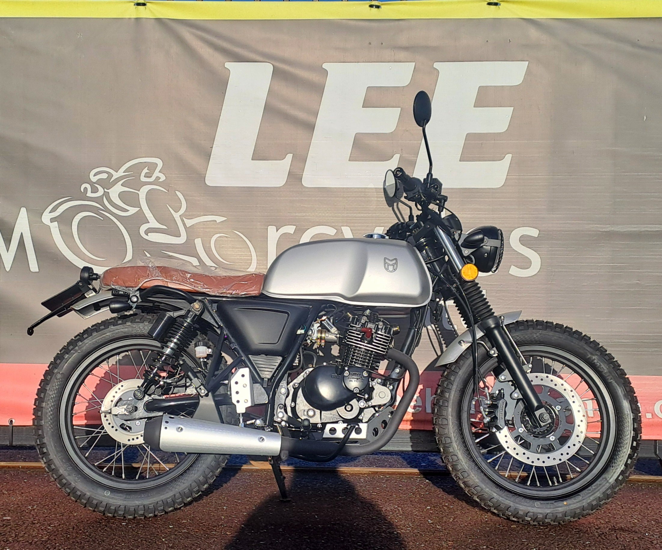 Mutt Akita 125