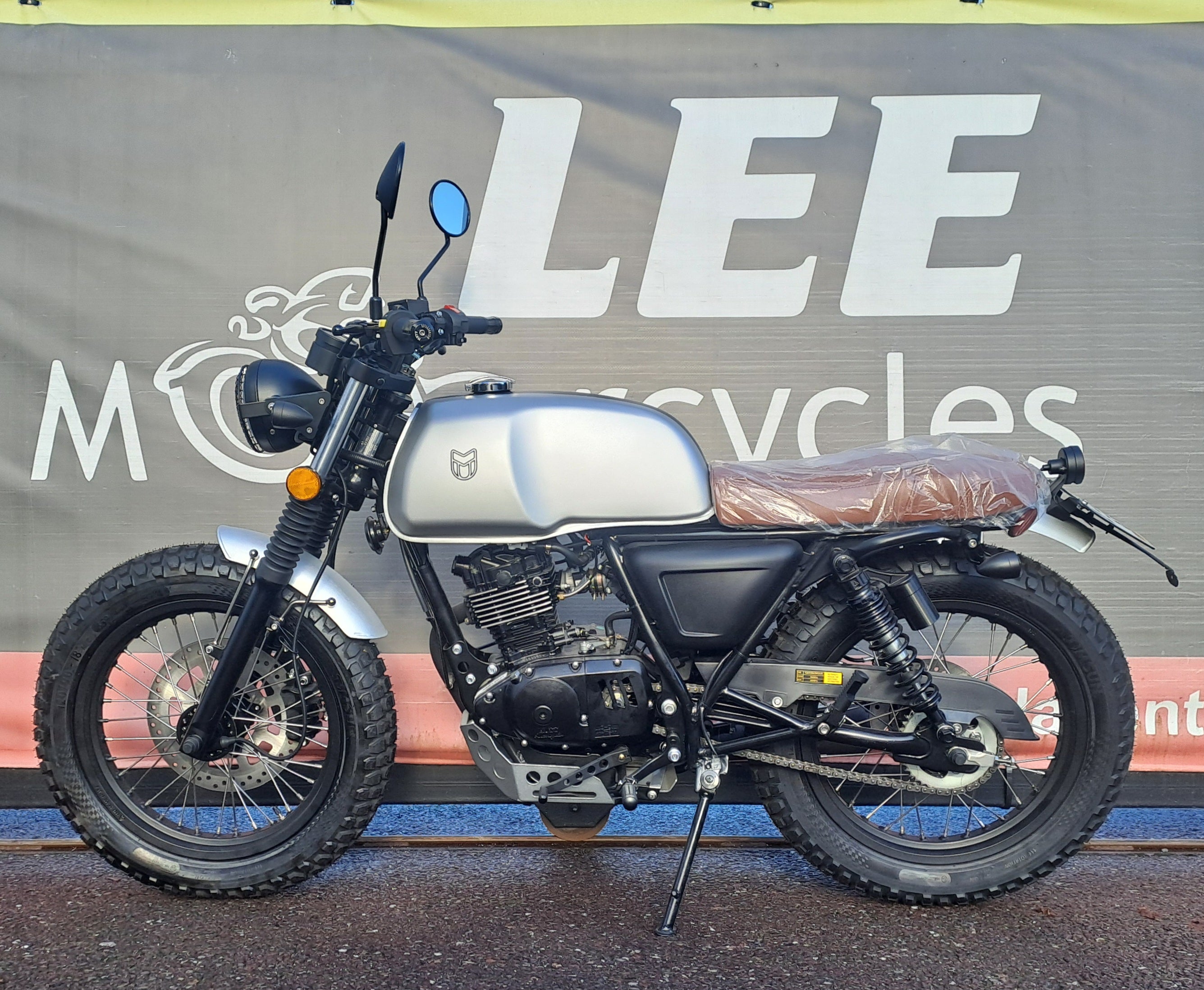 Mutt Akita 125
