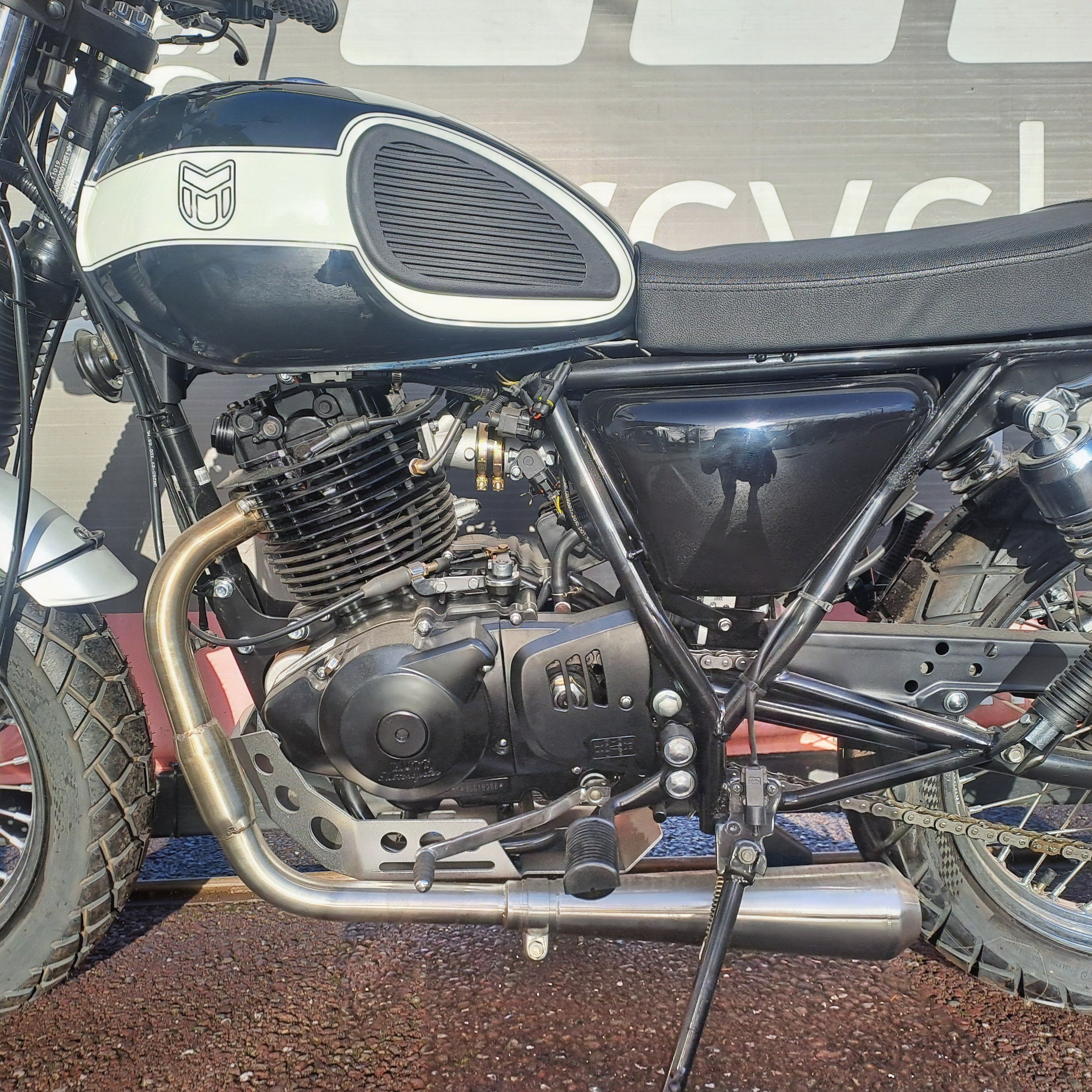Mutt GTSS 250