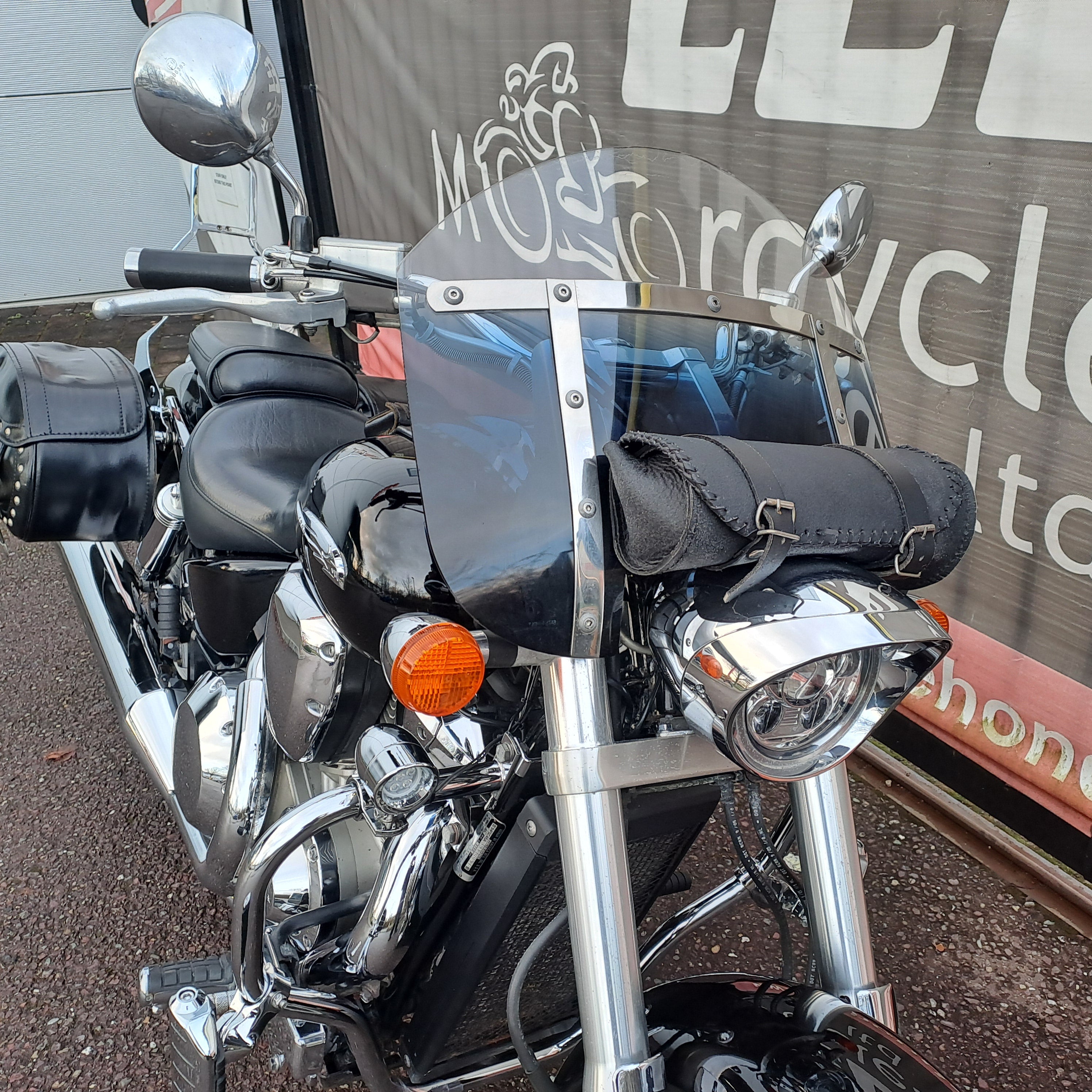 2011 HONDA VTX1800