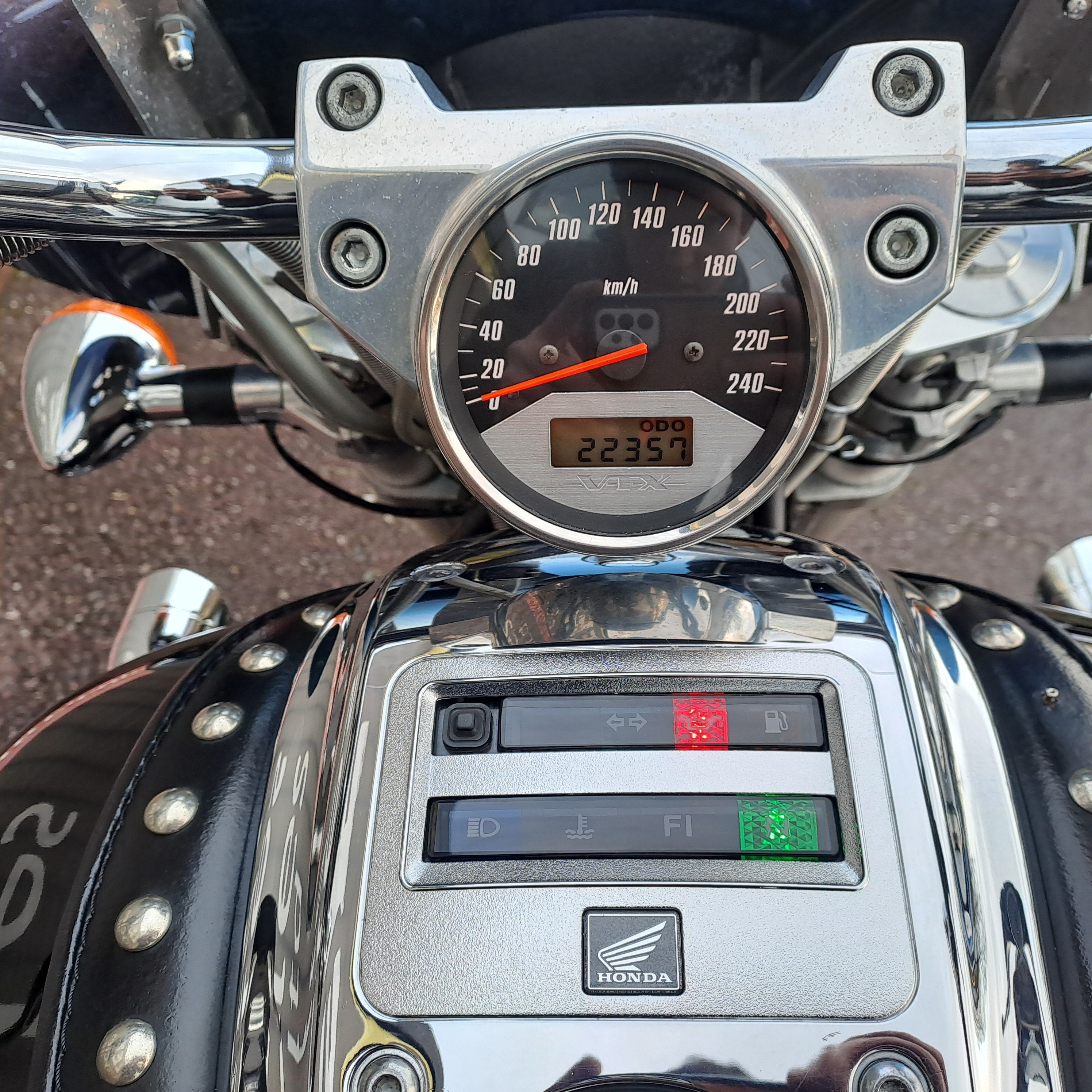 2011 HONDA VTX1800
