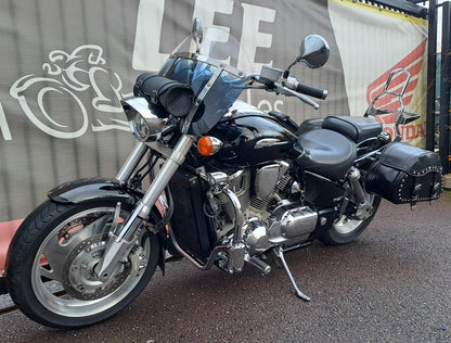 2011 HONDA VTX1800