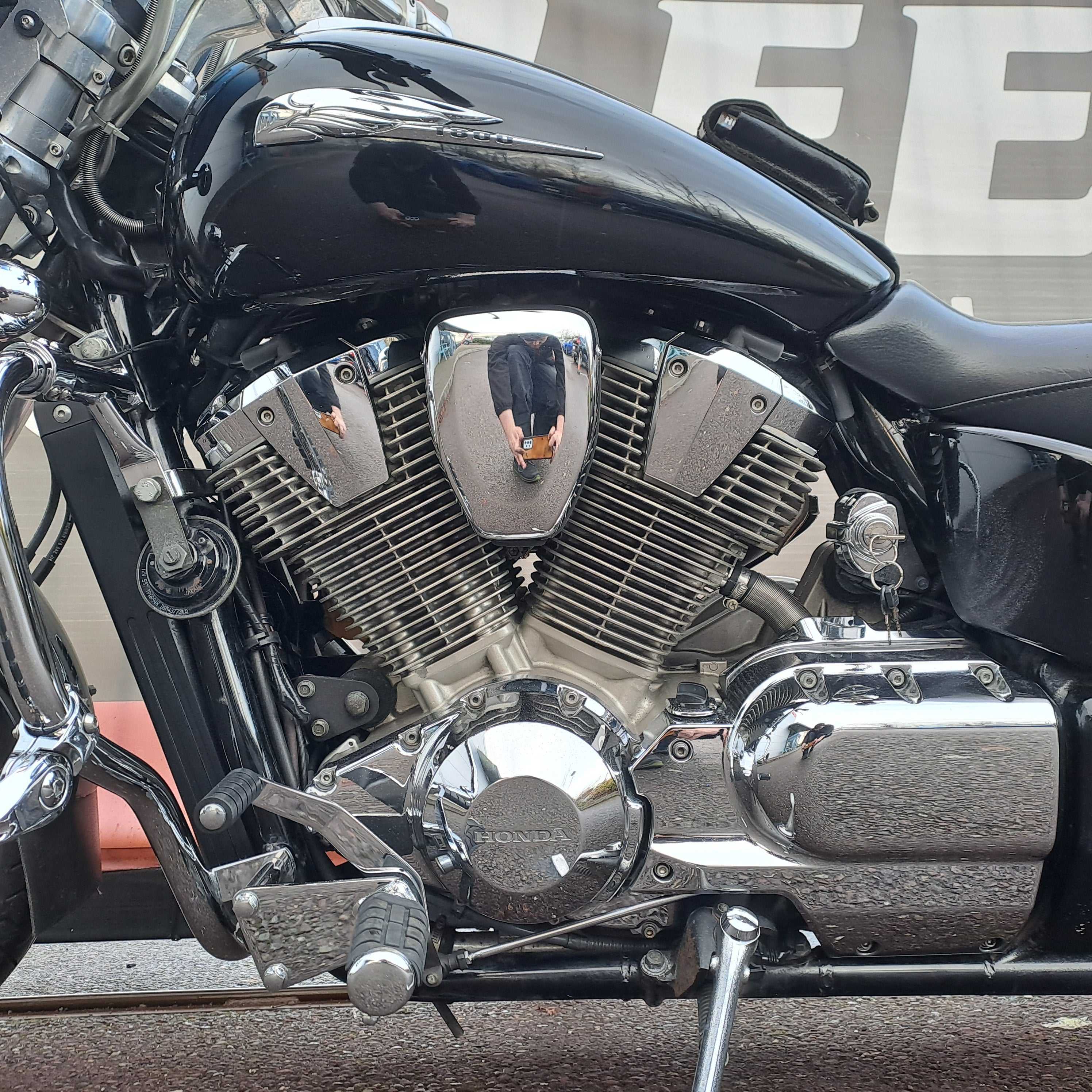2011 HONDA VTX1800