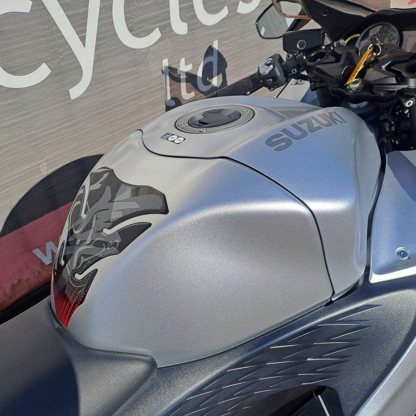 2021 SUZUKI GSX-1300R HAYABUSA