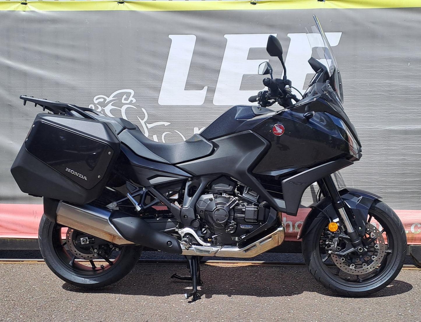 Honda NT1100D-P 2025