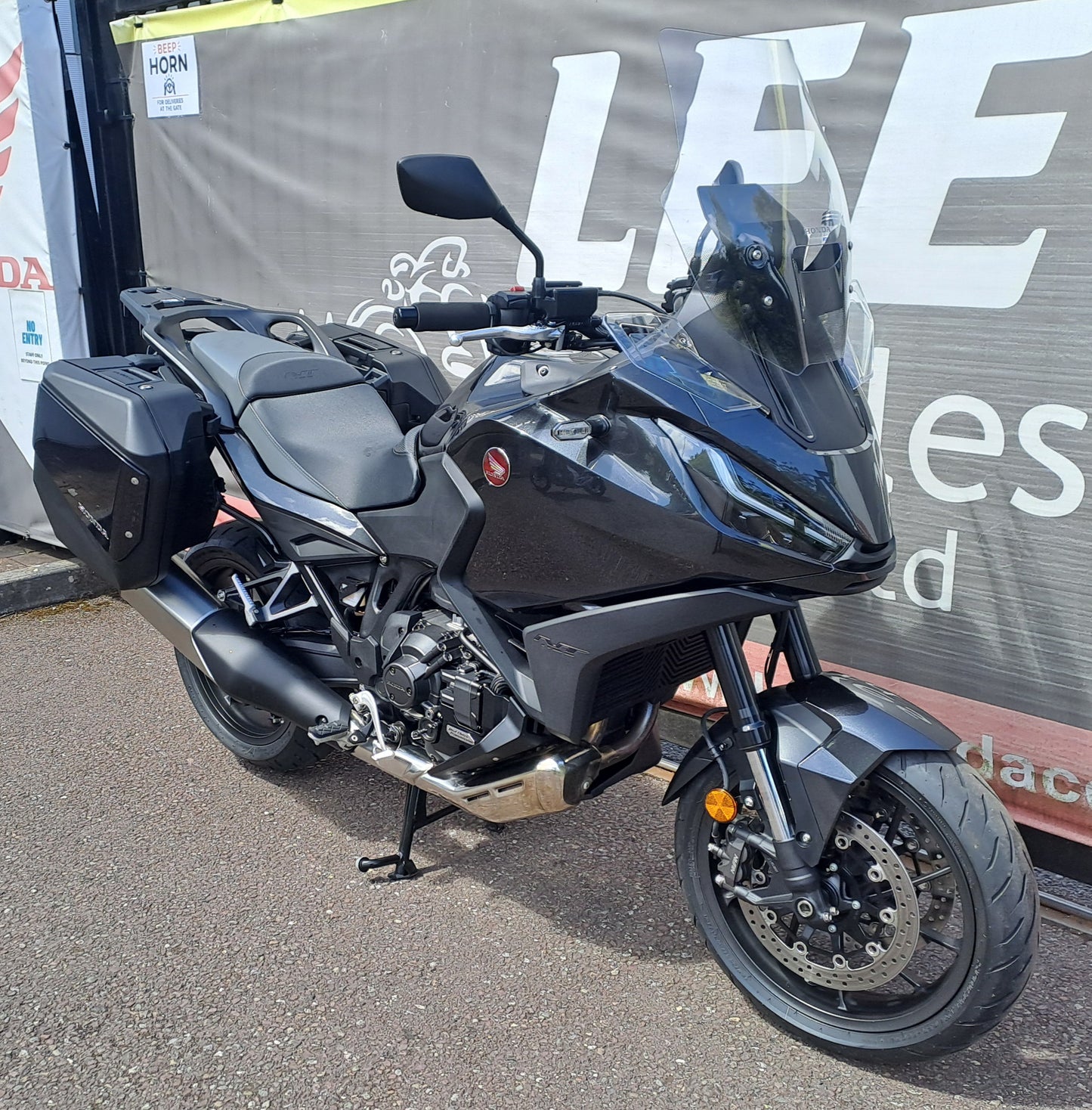 Honda NT1100D-P 2025