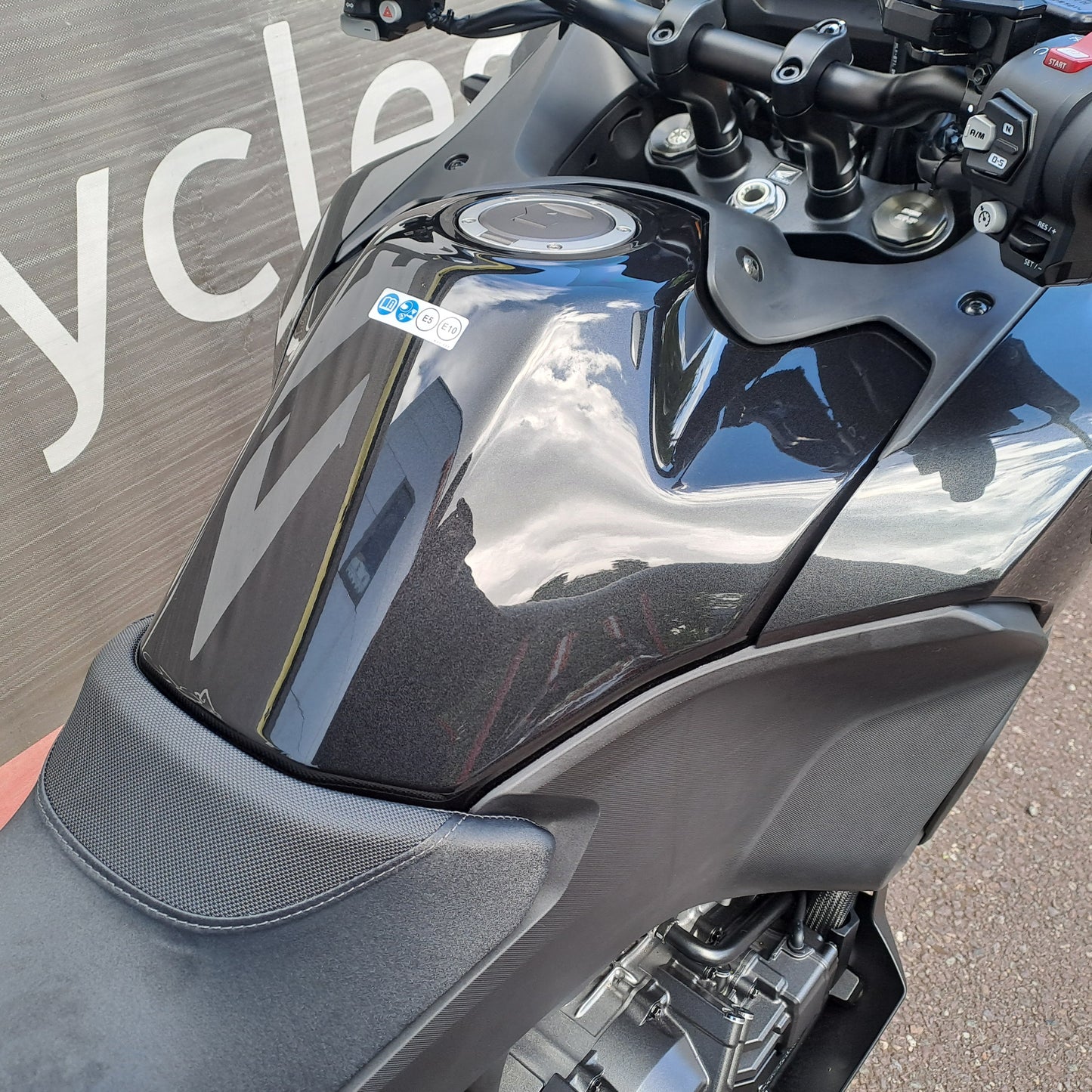 Honda NT1100D-P 2025
