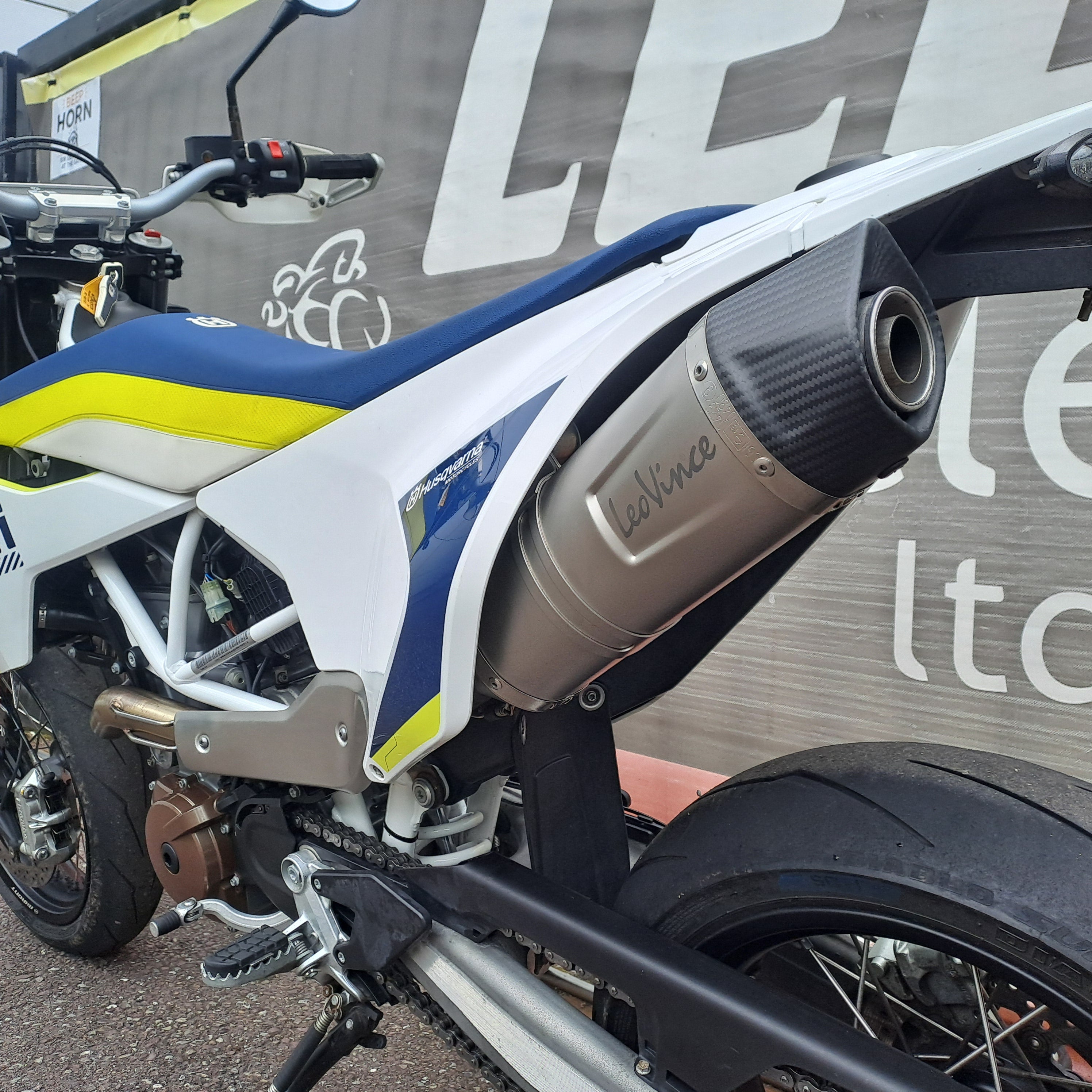 2017 HUSQVARNA SUPERMOTO 701