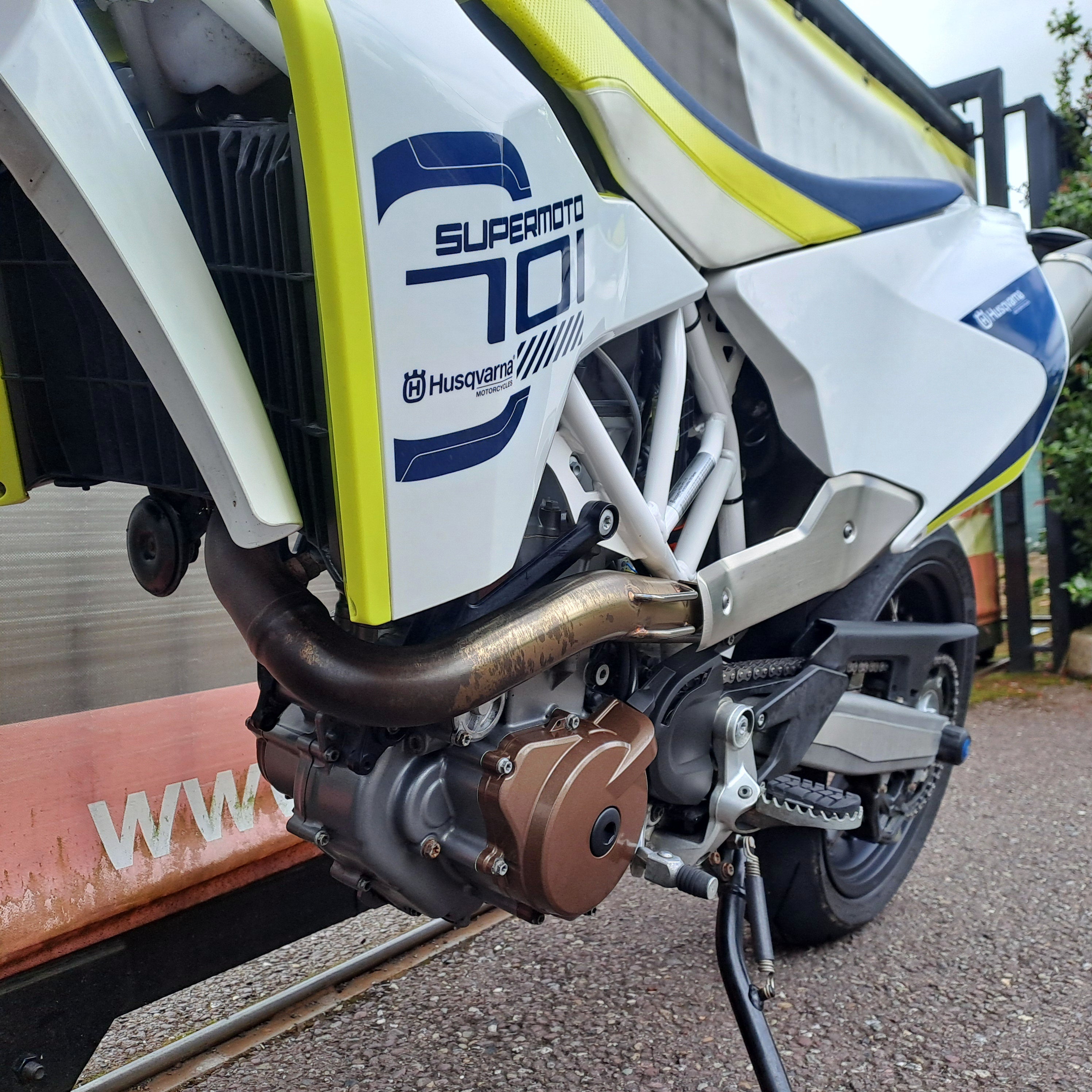 2017 HUSQVARNA SUPERMOTO 701